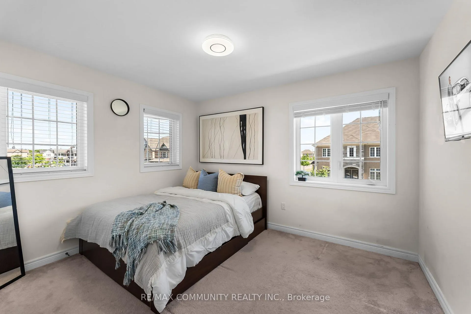 Photo 34 of 279 Kenneth Cole Drive, Clarington, Bowmanville — HOMEH