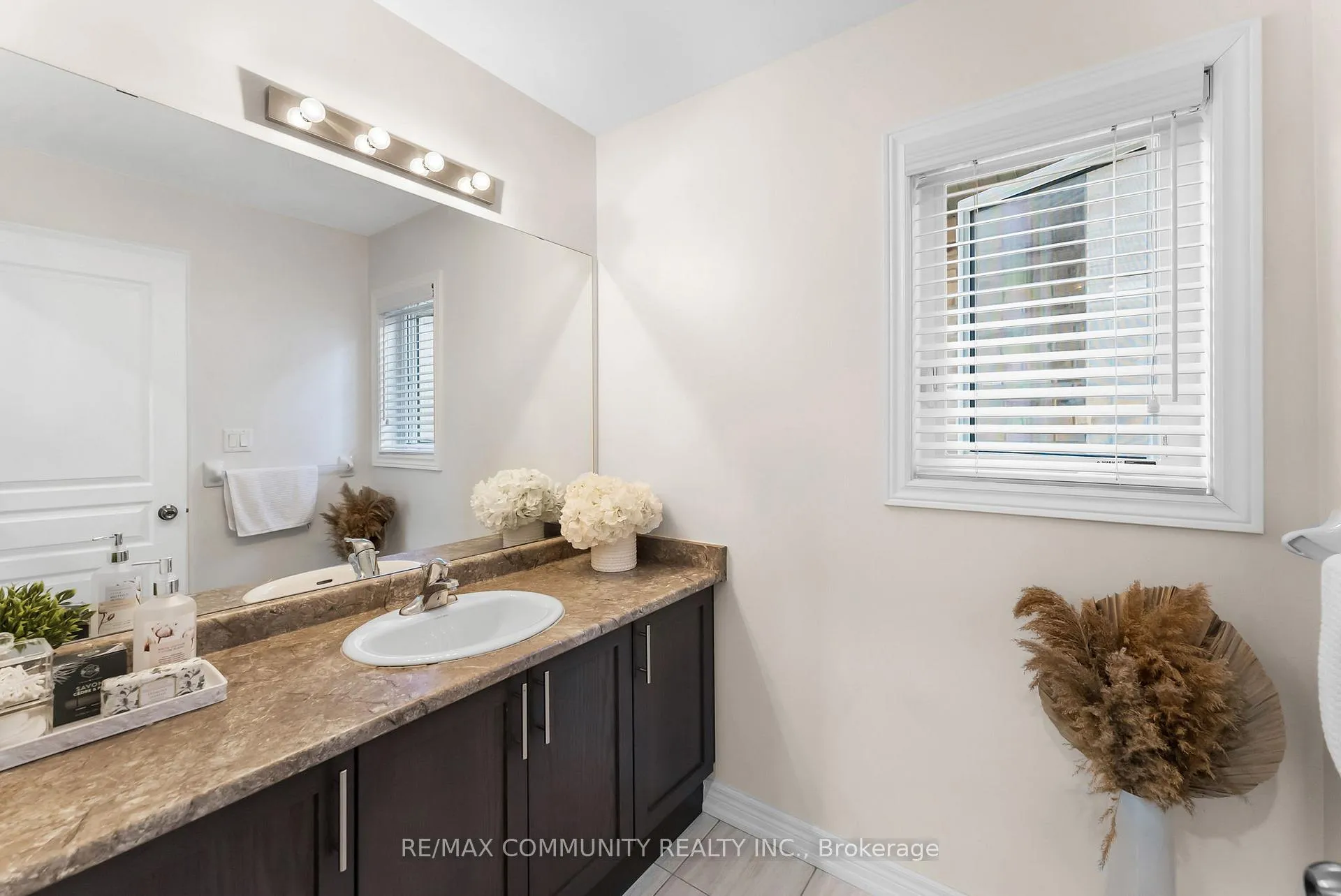 Photo 36 of 279 Kenneth Cole Drive, Clarington, Bowmanville — HOMEH
