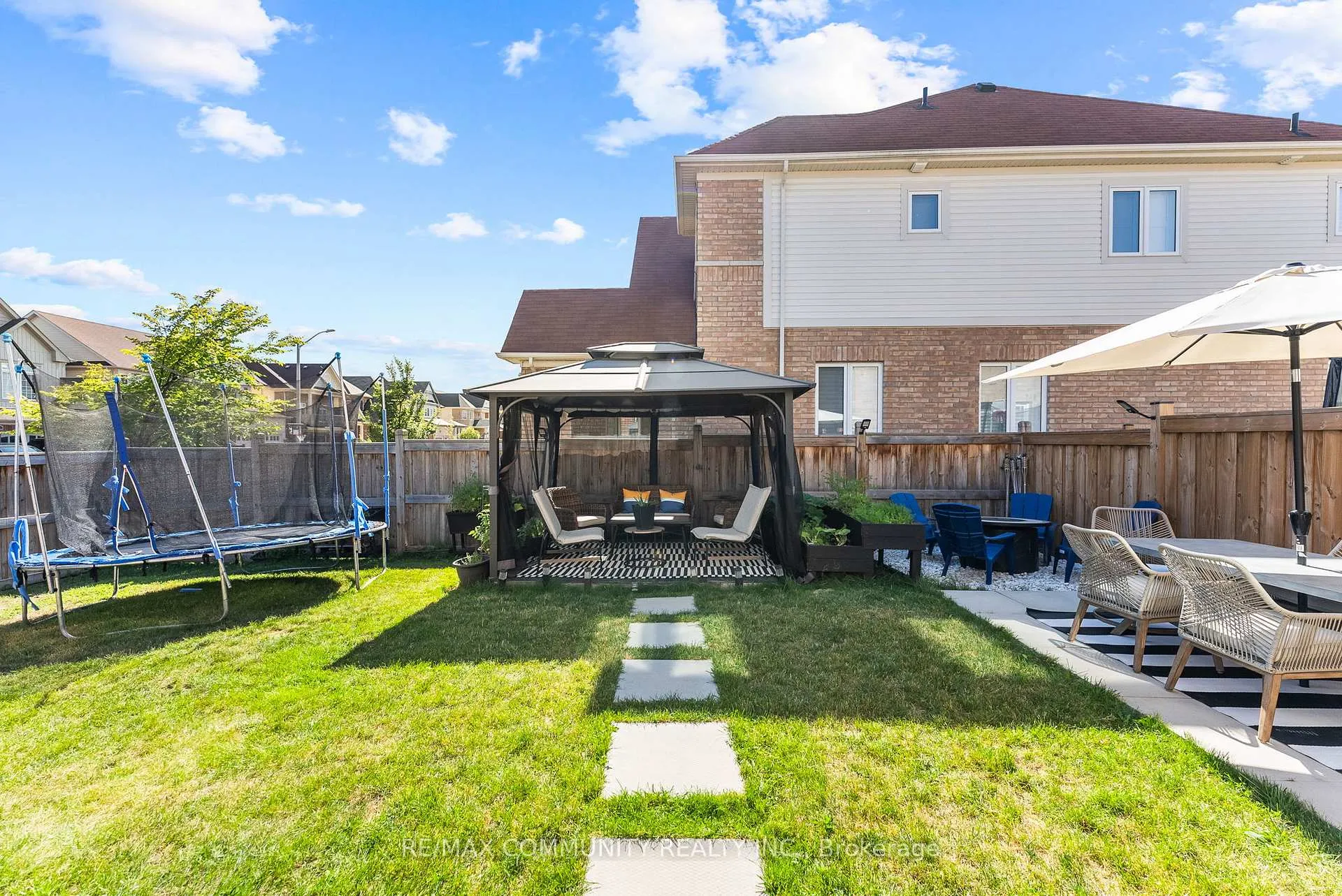Photo 38 of 279 Kenneth Cole Drive, Clarington, Bowmanville — HOMEH