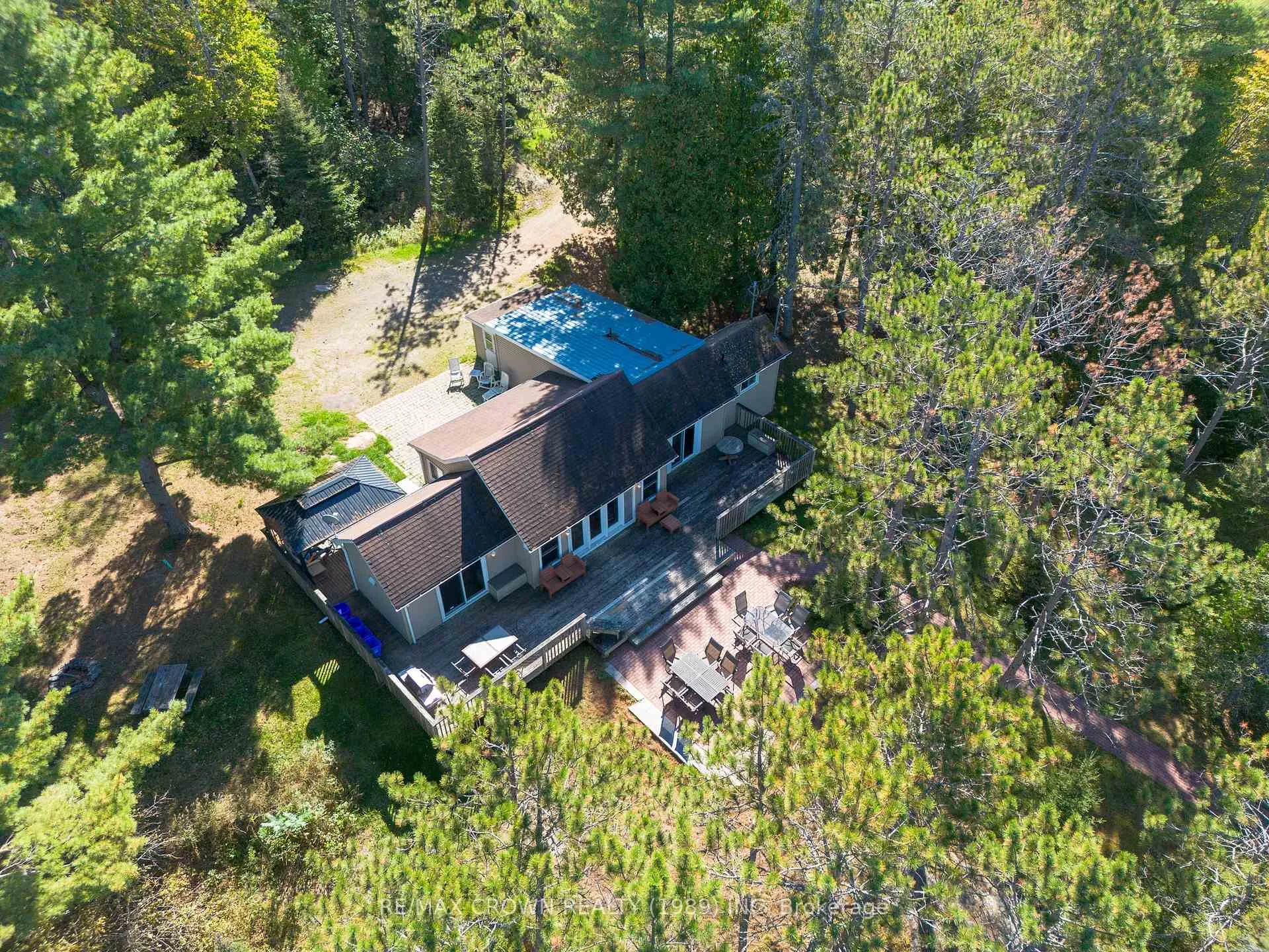 Photo 4 of 260 Birchgrove Drive E, Callander — HOMEH