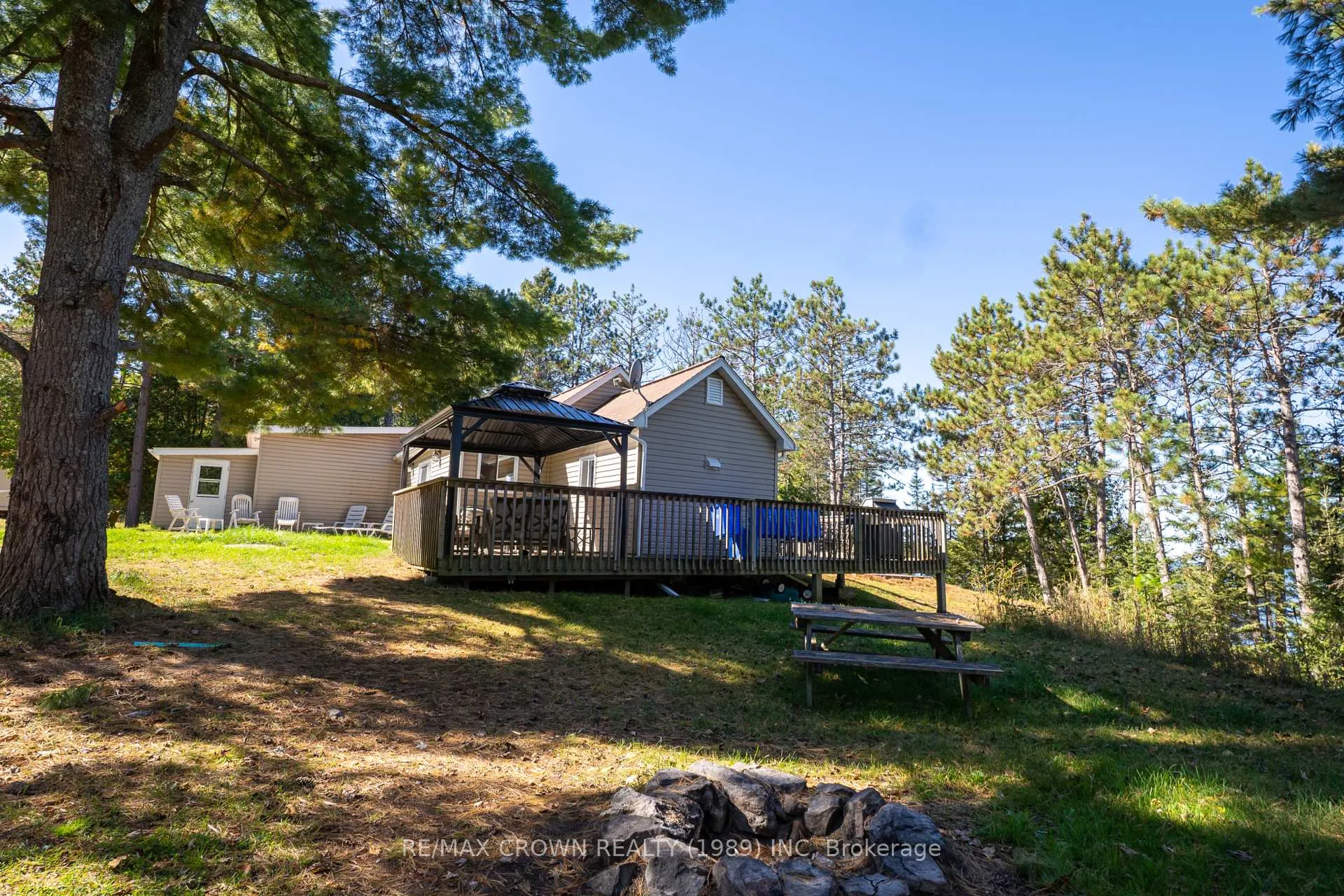 Photo 24 of 260 Birchgrove Drive E, Callander — HOMEH