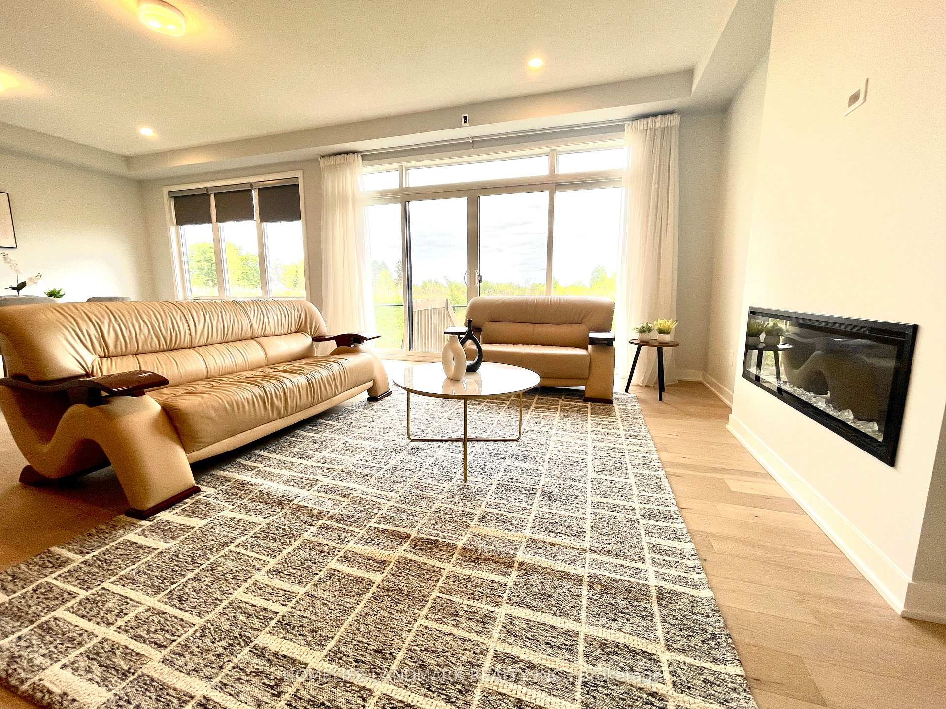 Photo 9 of 653 Fenwick Way, Ottawa, Barrhaven - Stonebridge — HOMEH