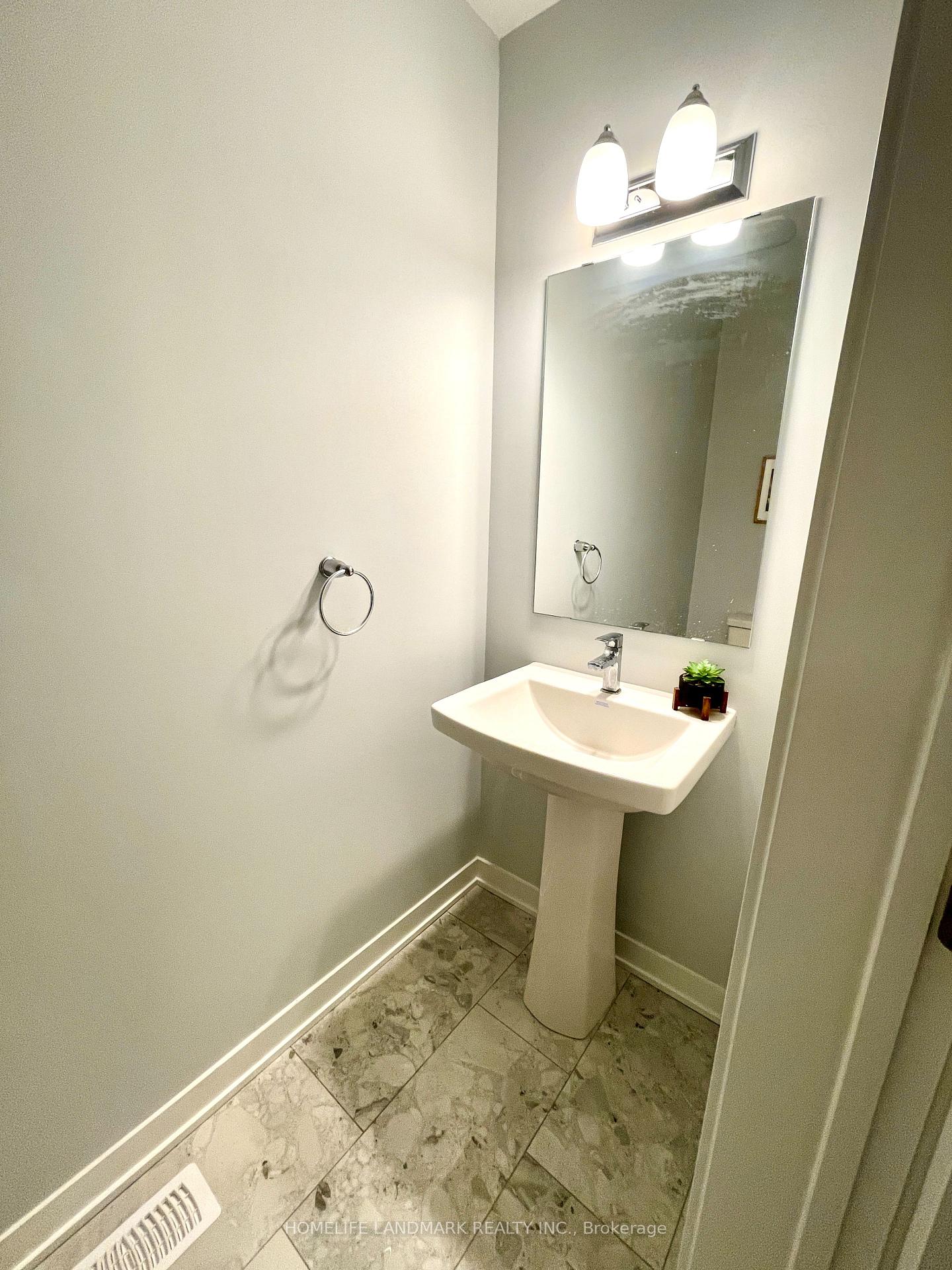 Photo 35 of 653 Fenwick Way, Ottawa, Barrhaven - Stonebridge — HOMEH