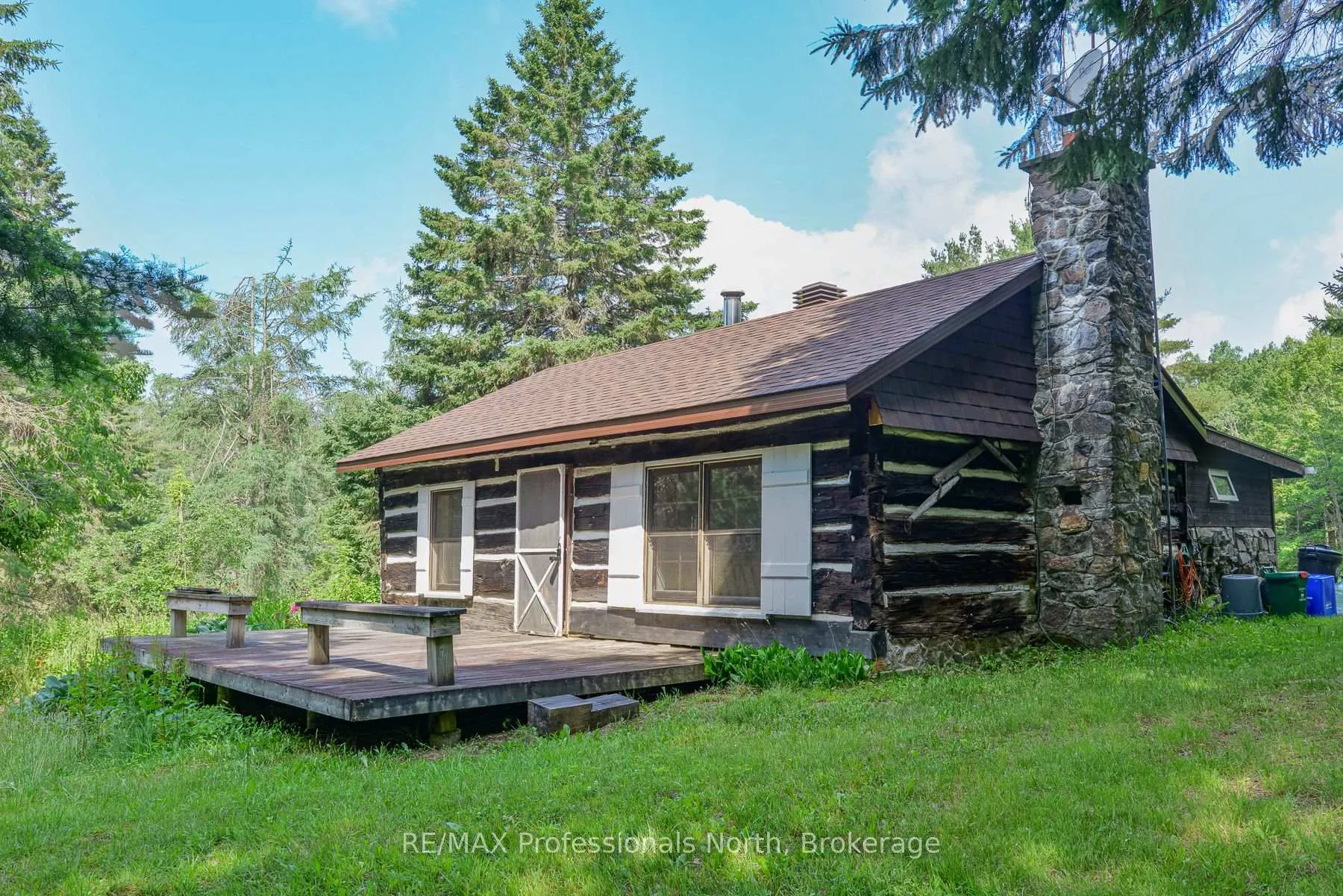 Photo 1 of 1005 Peterson Road, Bracebridge, Draper — HOMEH
