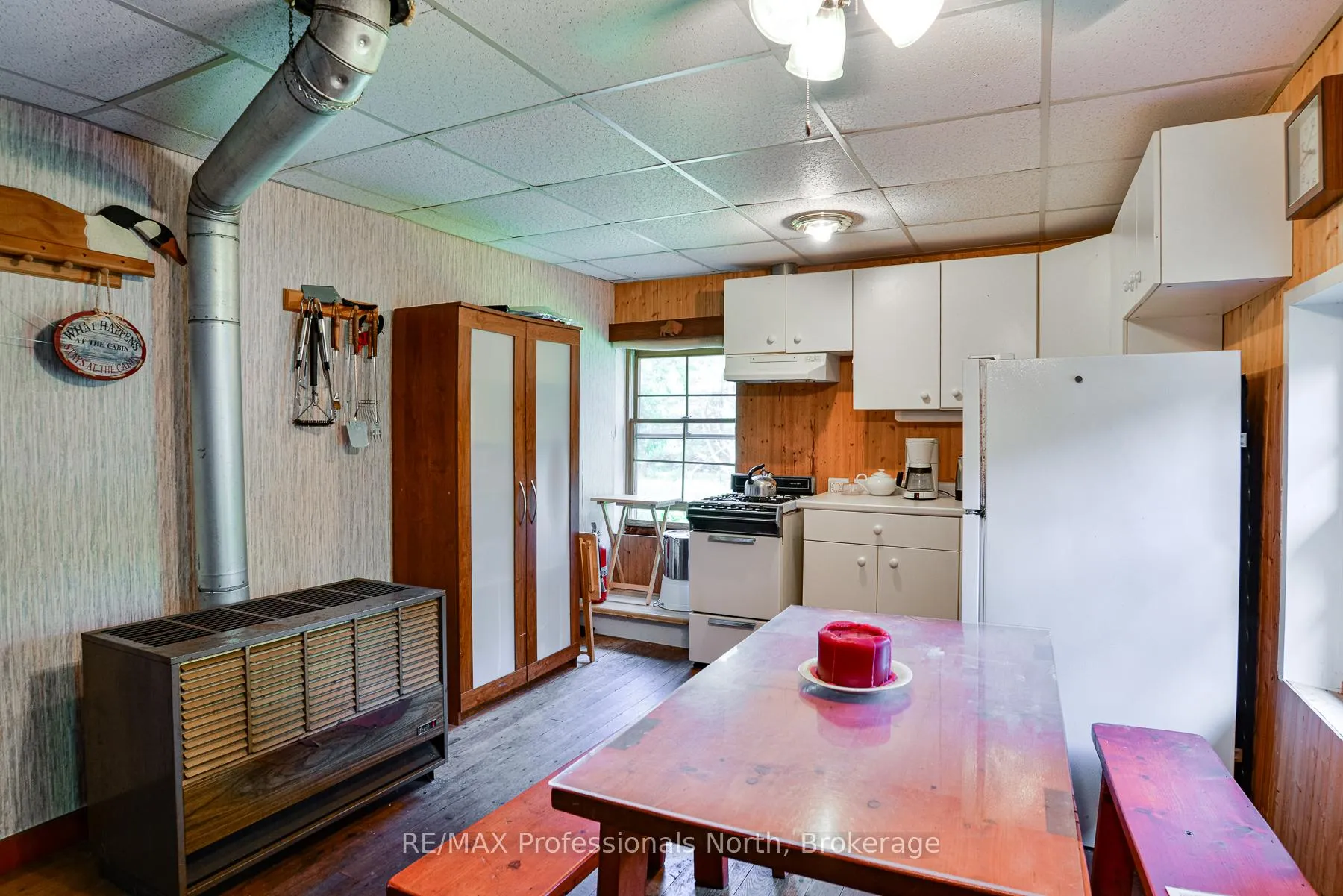Photo 7 of 1005 Peterson Road, Bracebridge, Draper — HOMEH