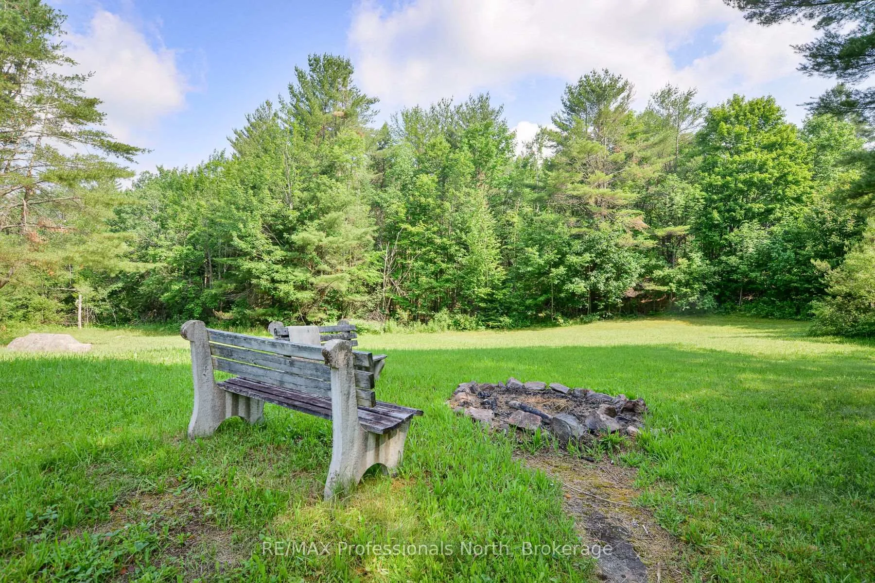 Photo 11 of 1005 Peterson Road, Bracebridge, Draper — HOMEH