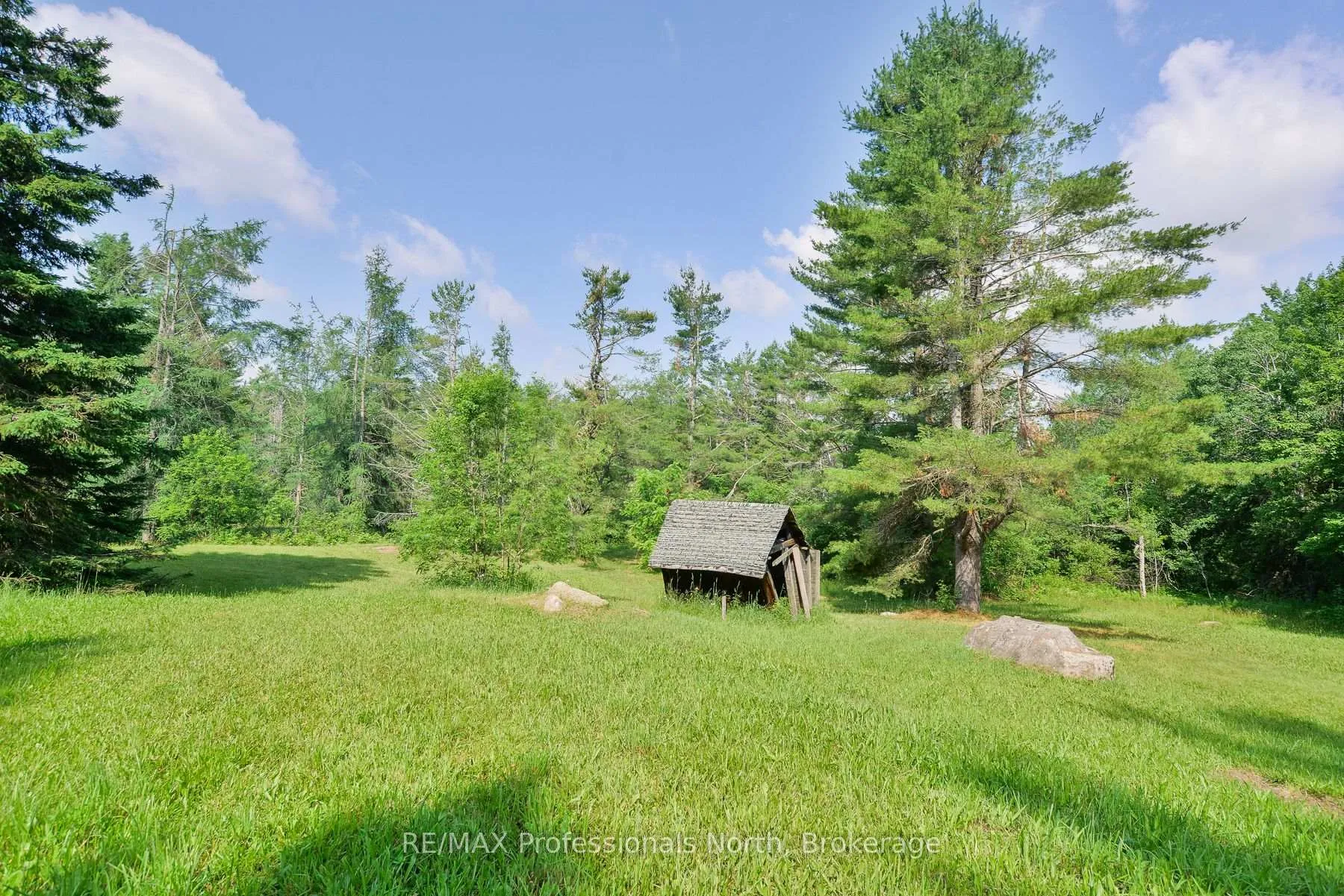 Photo 12 of 1005 Peterson Road, Bracebridge, Draper — HOMEH