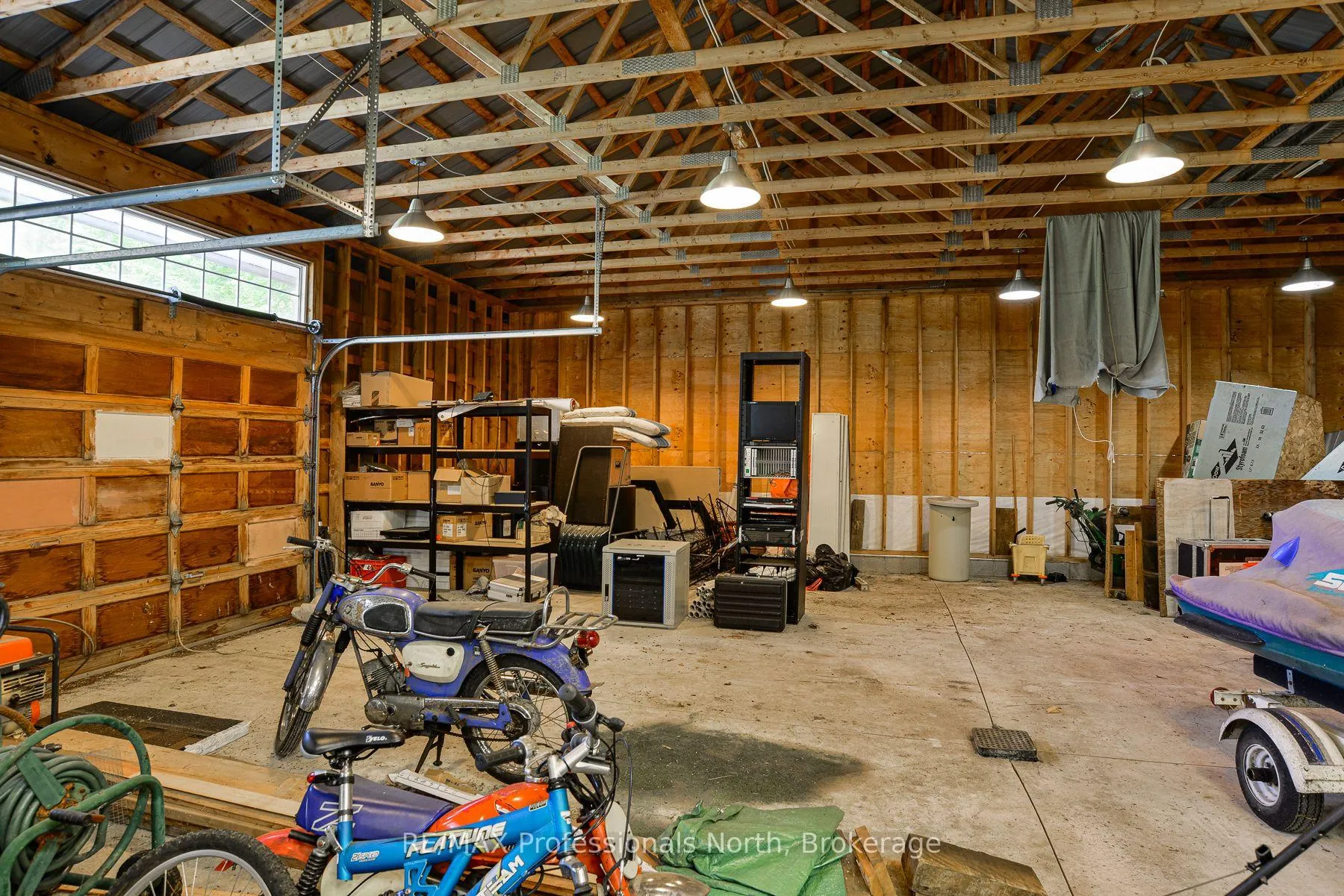 Photo 16 of 1005 Peterson Road, Bracebridge, Draper — HOMEH