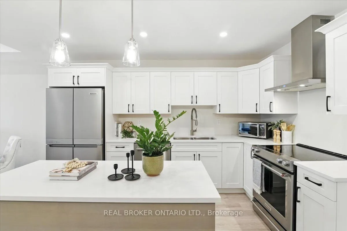 Photo 2 of 511 Hayward Street, Cobourg — HOMEH