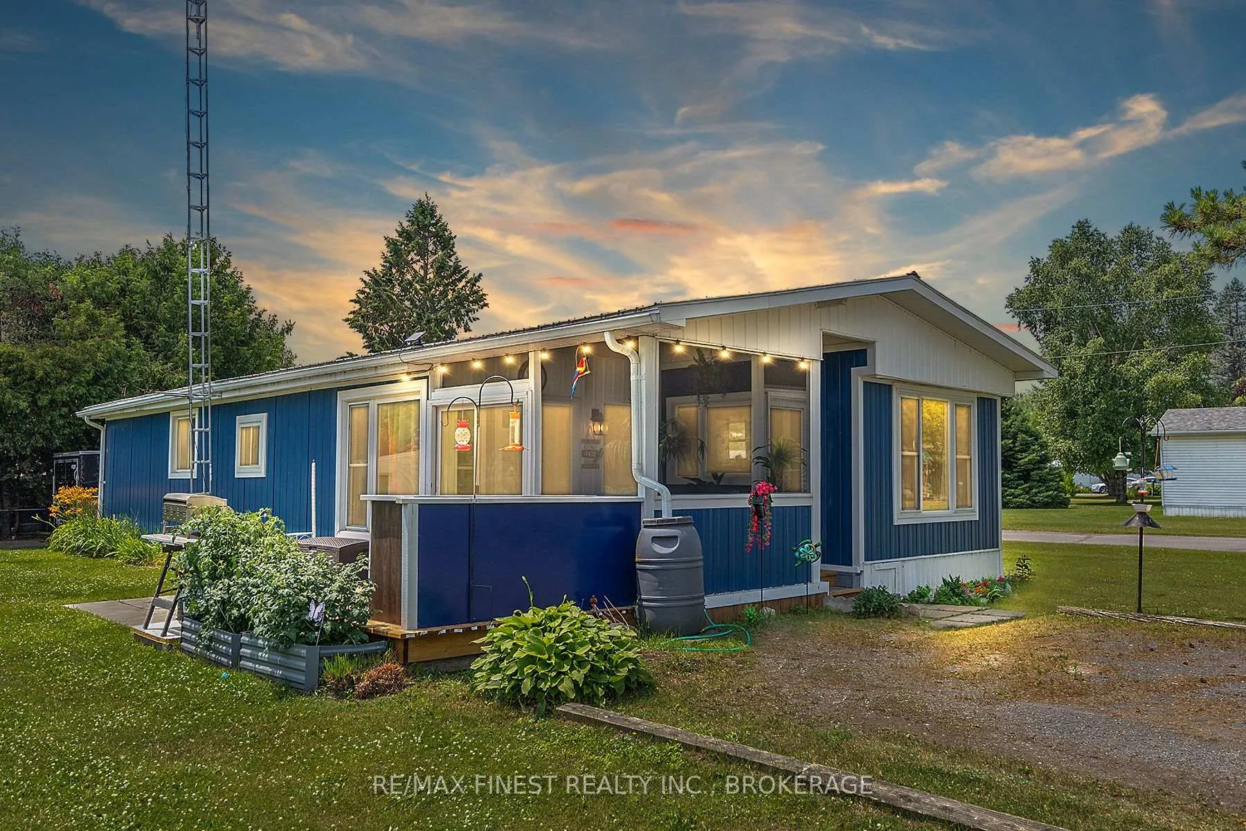 Photo 1 of 4327 Elm Street, Frontenac, Frontenac South — HOMEH