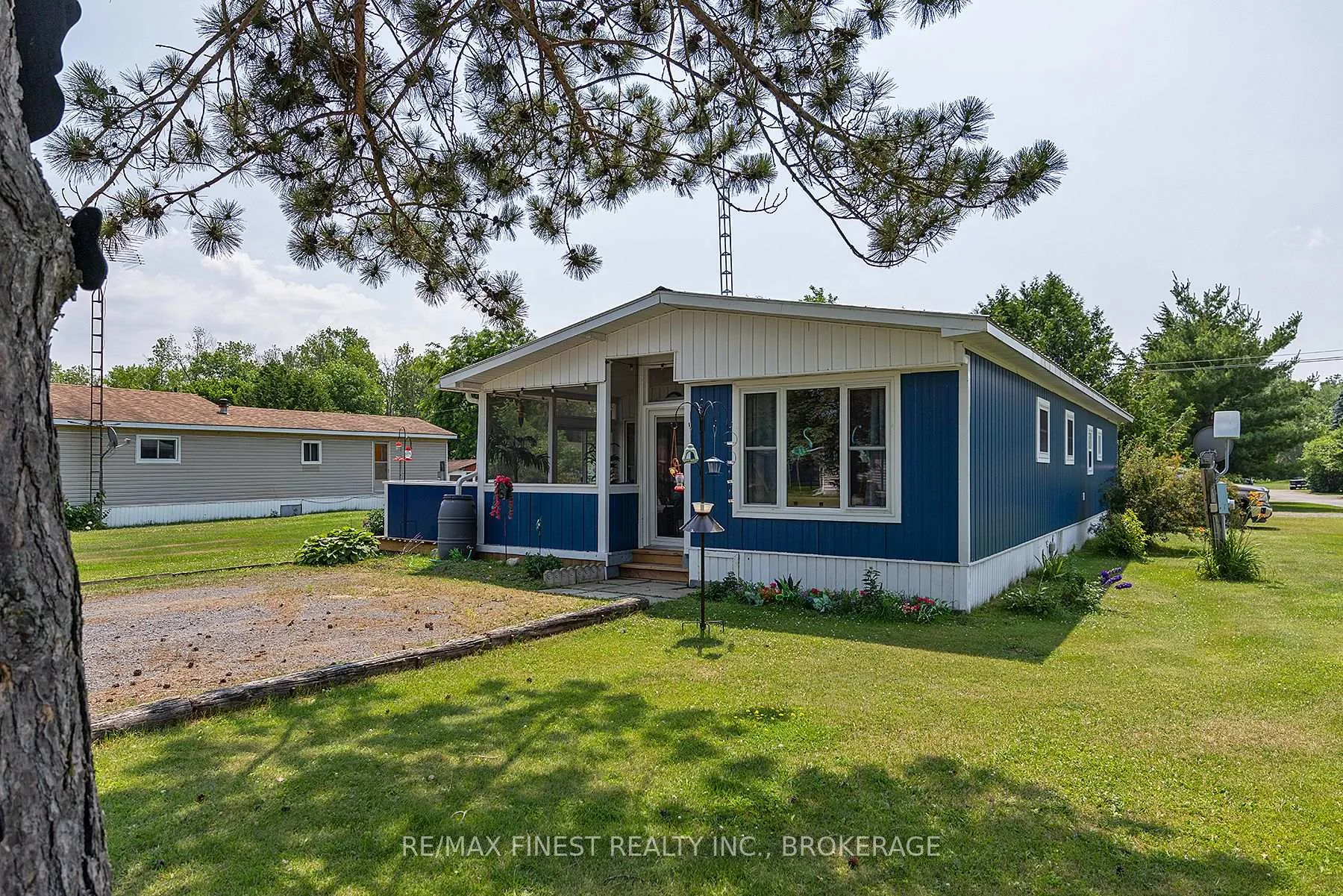 Photo 6 of 4327 Elm Street, Frontenac, Frontenac South — HOMEH