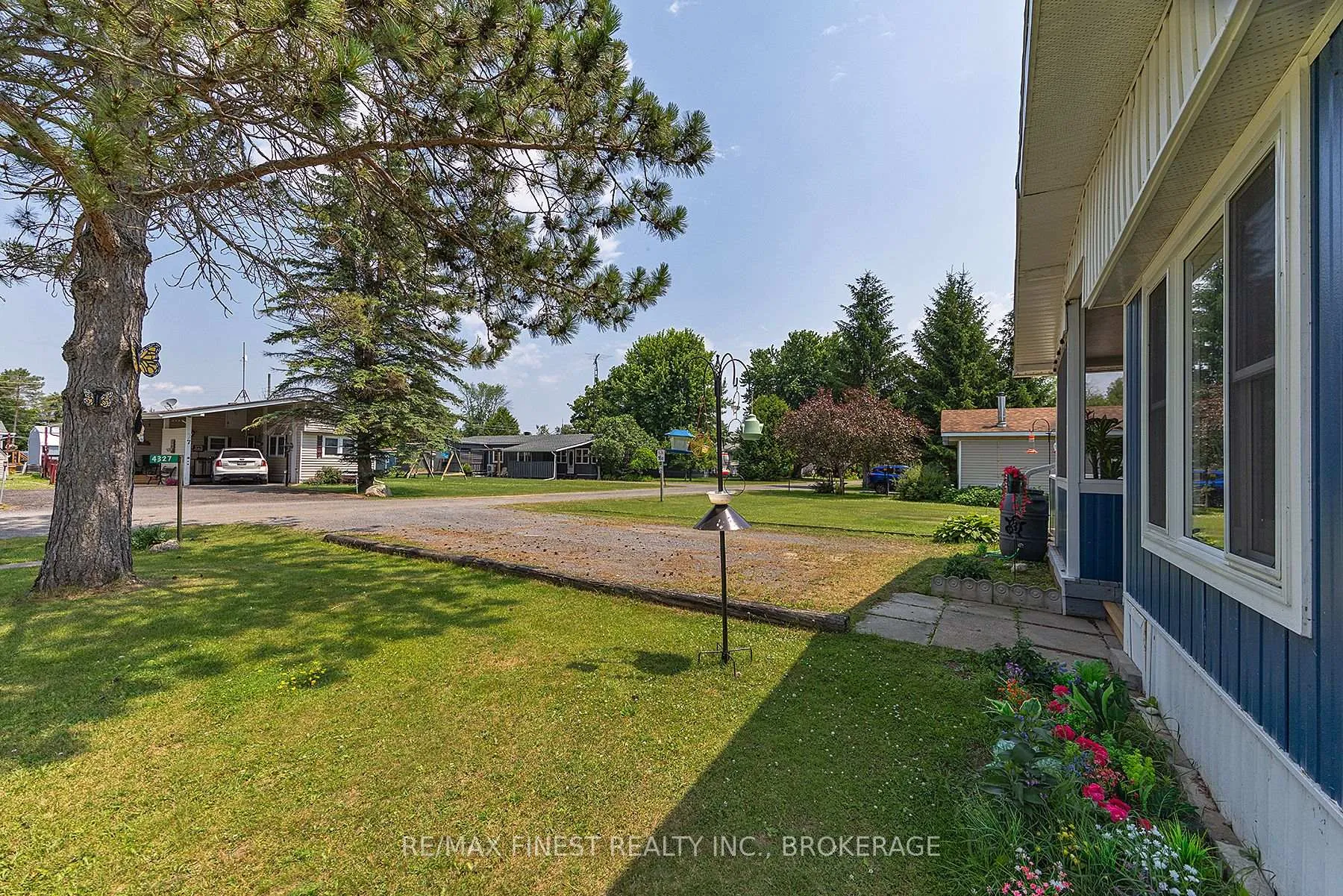 Photo 8 of 4327 Elm Street, Frontenac, Frontenac South — HOMEH