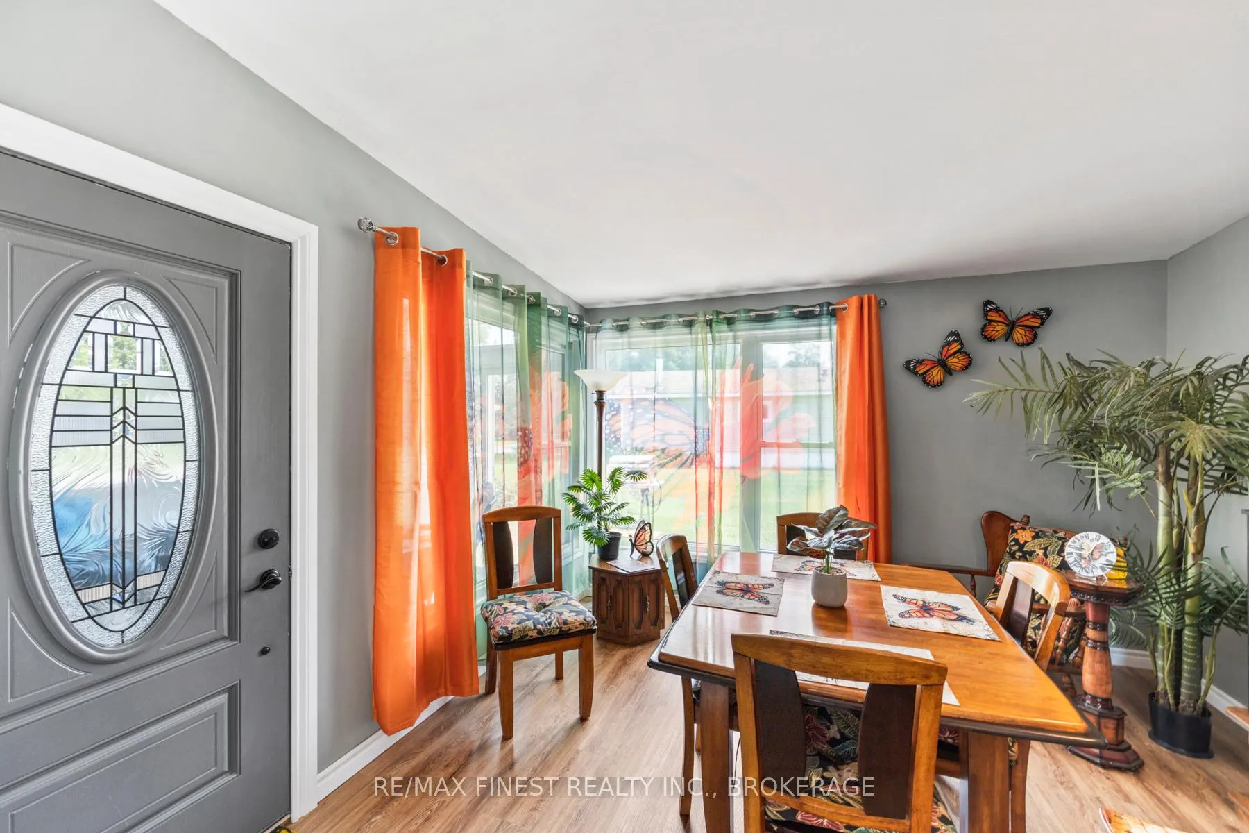 Photo 10 of 4327 Elm Street, Frontenac, Frontenac South — HOMEH