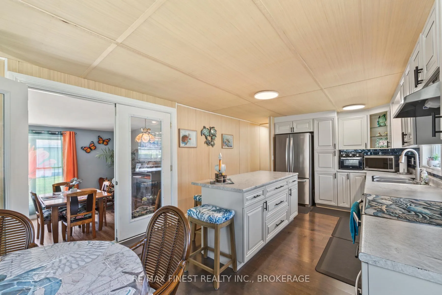 Photo 13 of 4327 Elm Street, Frontenac, Frontenac South — HOMEH
