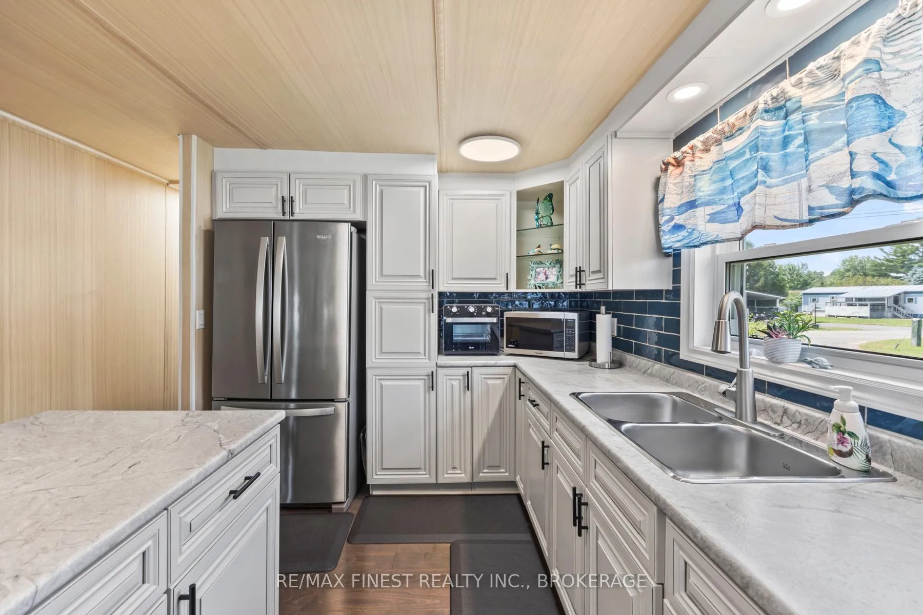 Photo 16 of 4327 Elm Street, Frontenac, Frontenac South — HOMEH