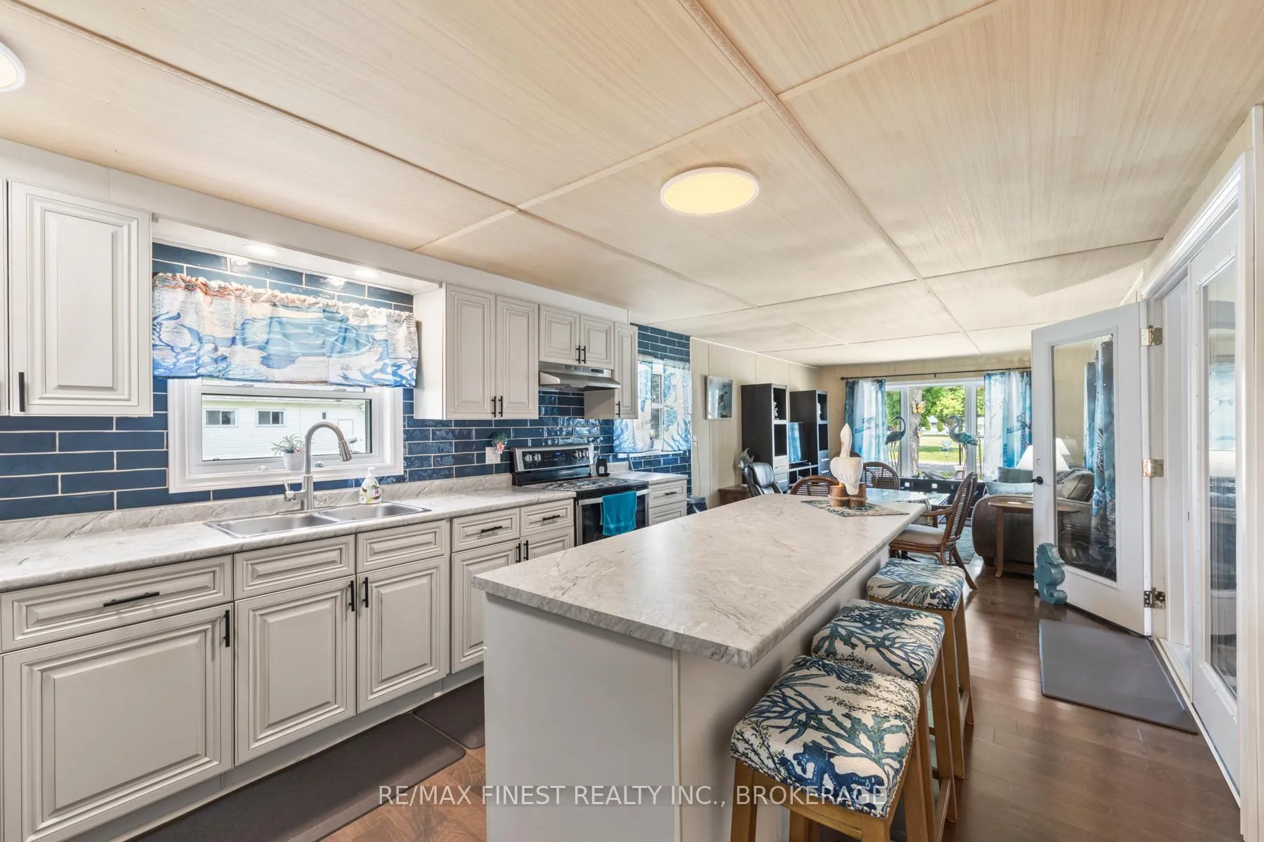 Photo 17 of 4327 Elm Street, Frontenac, Frontenac South — HOMEH