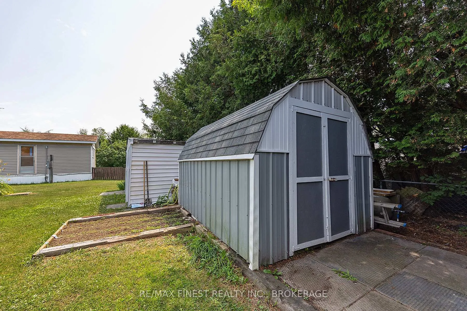Photo 49 of 4327 Elm Street, Frontenac, Frontenac South — HOMEH