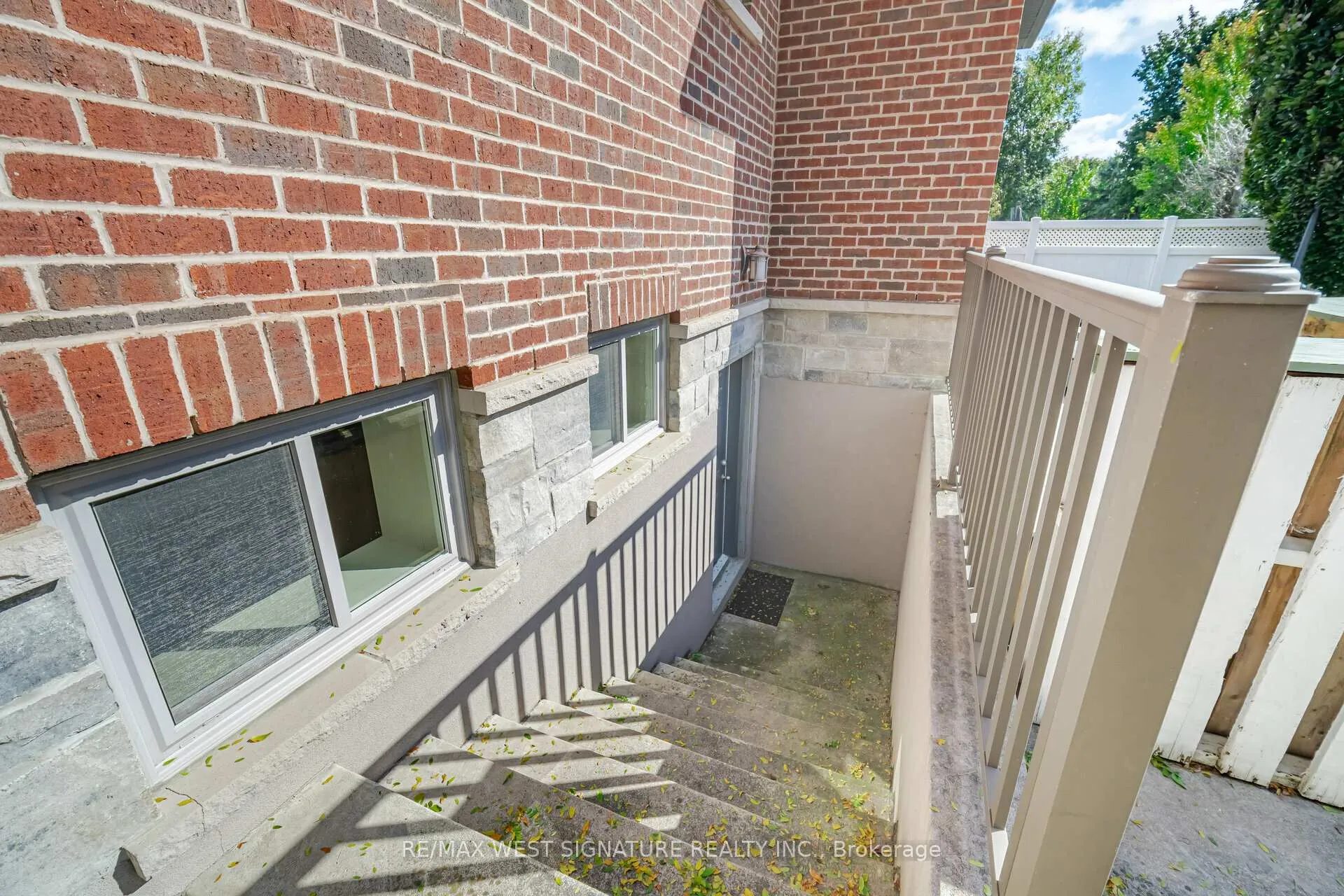 Photo 37 of 12 Gosling Road, Vaughan, Maple — HOMEH
