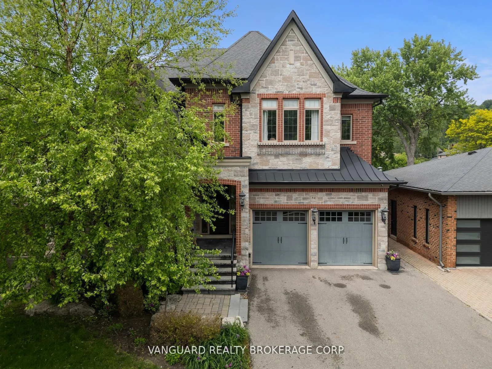 Photo 2 of 32 Birch Hill Road, Vaughan, East Woodbridge — HOMEH