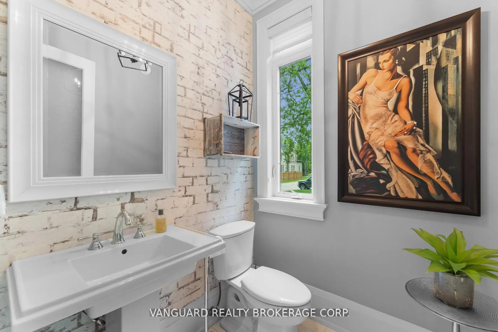 Photo 24 of 32 Birch Hill Road, Vaughan, East Woodbridge — HOMEH