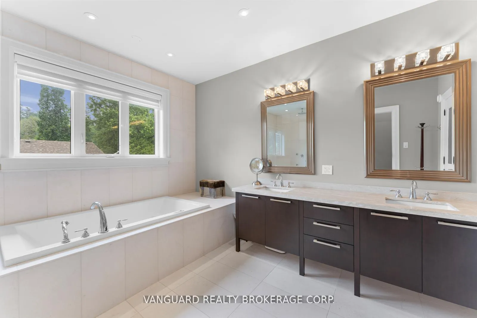 Photo 30 of 32 Birch Hill Road, Vaughan, East Woodbridge — HOMEH