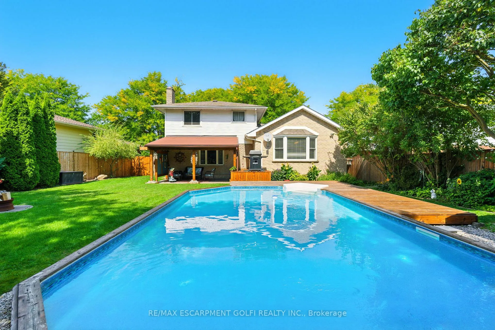 Photo 2 of 7022 York Drive, Niagara Falls, Morrison — HOMEH