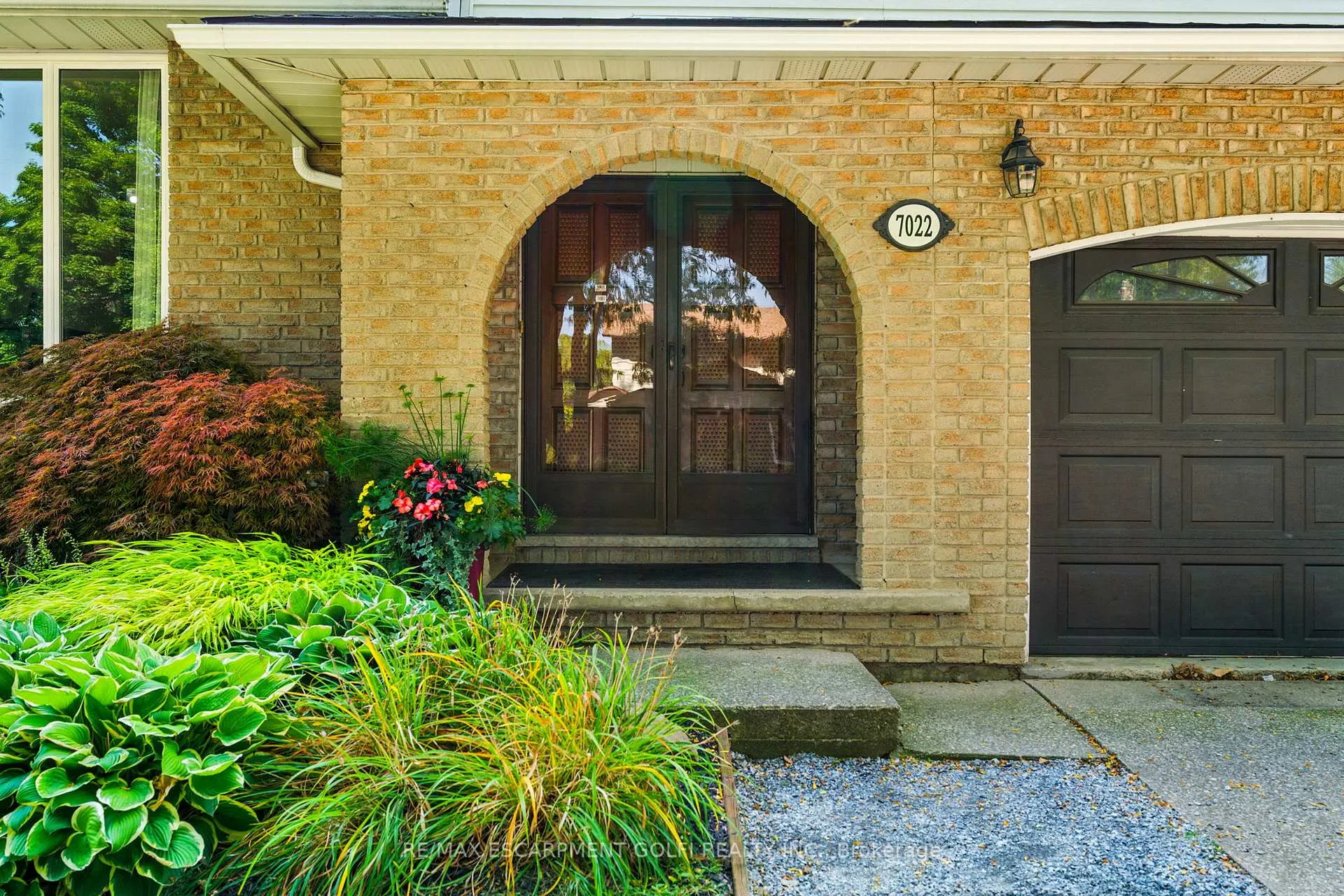 Photo 3 of 7022 York Drive, Niagara Falls, Morrison — HOMEH