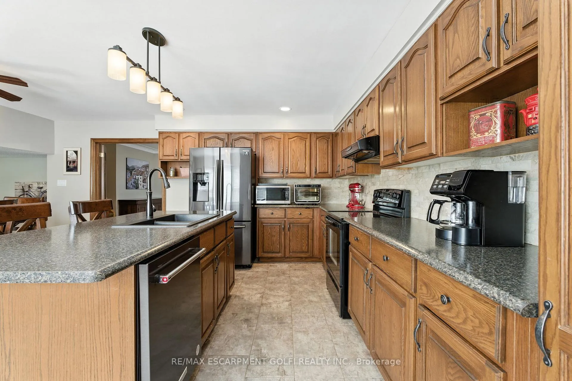 Photo 11 of 7022 York Drive, Niagara Falls, Morrison — HOMEH
