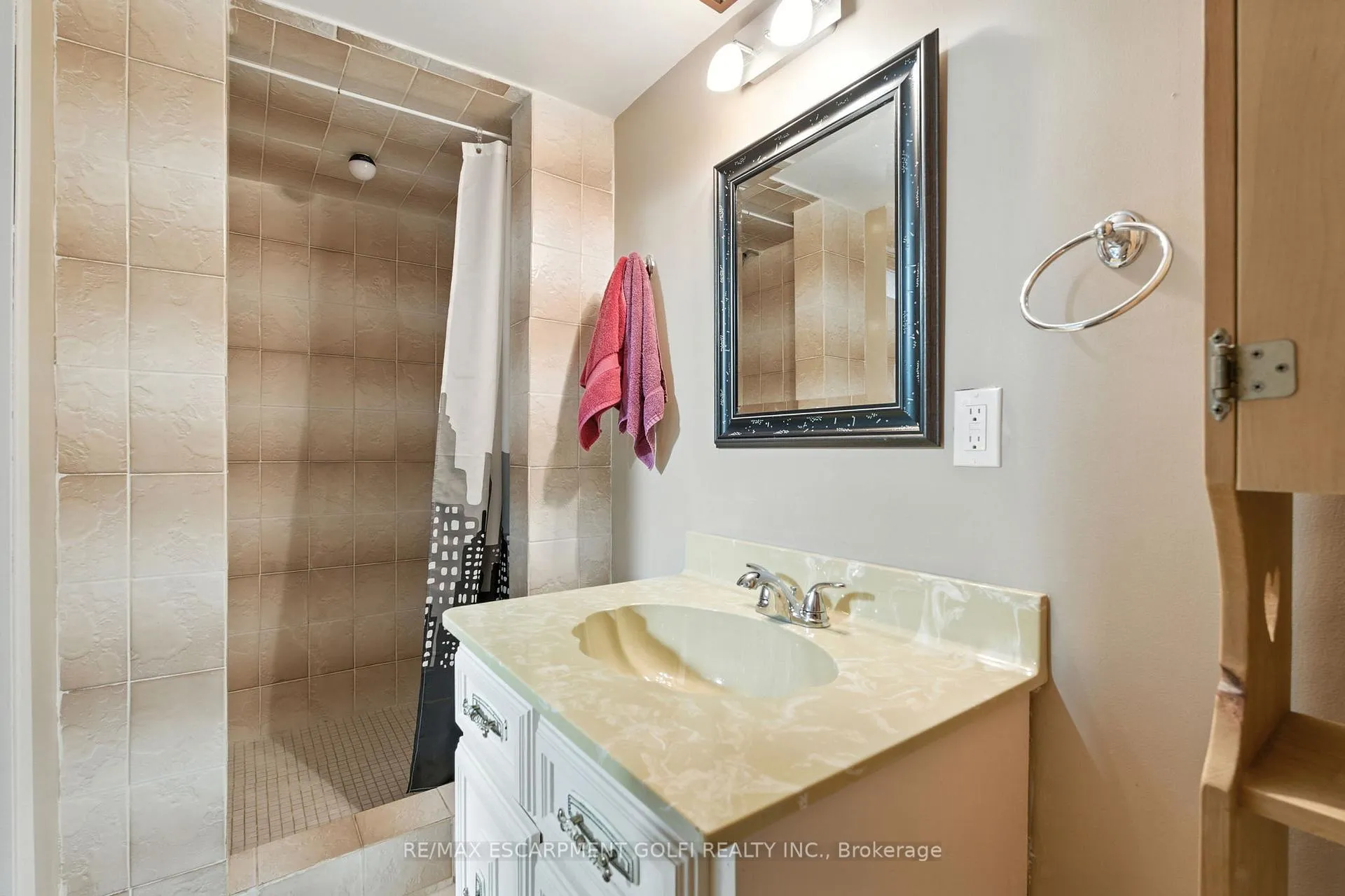 Photo 30 of 7022 York Drive, Niagara Falls, Morrison — HOMEH