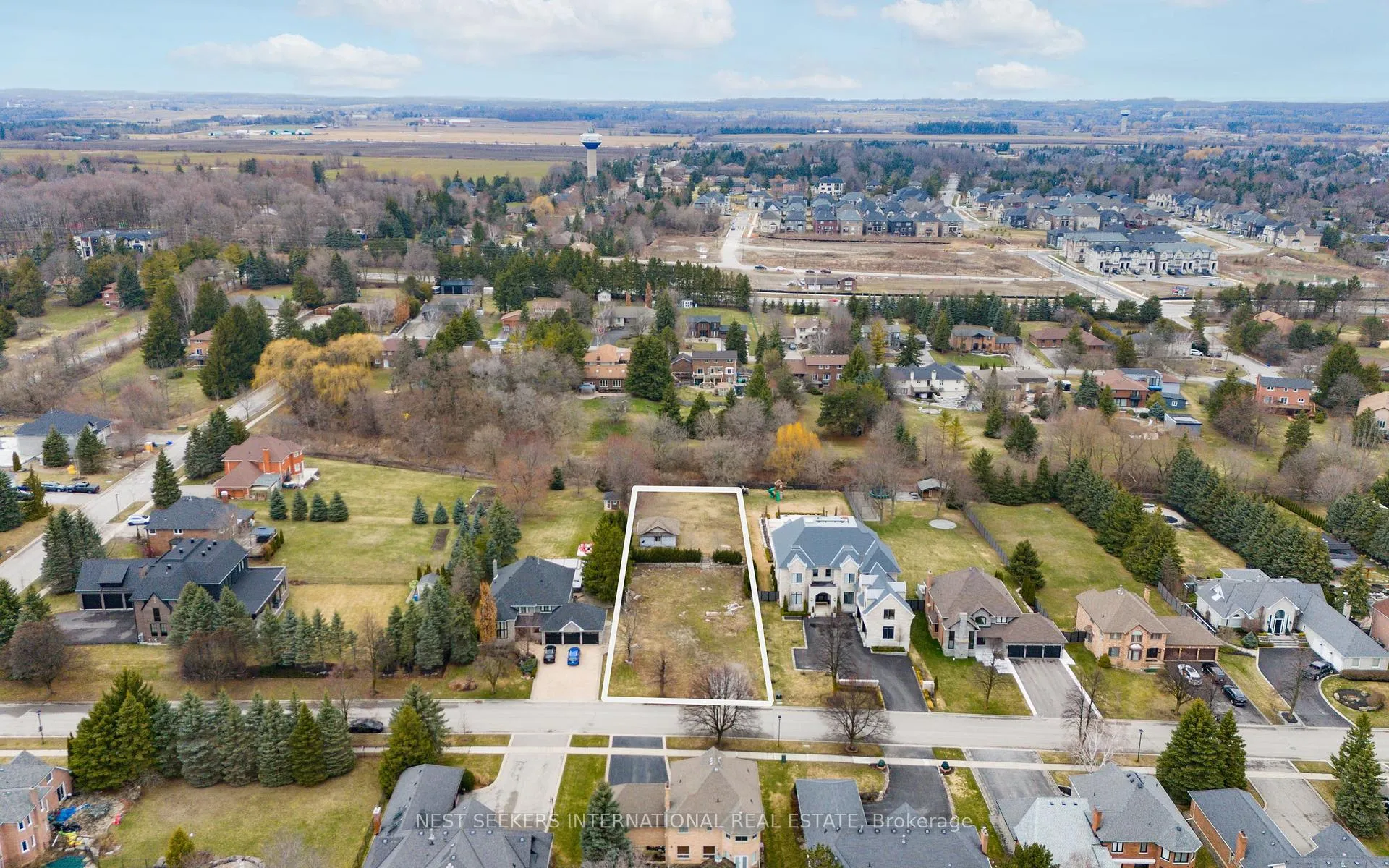 Photo 2 of 96 Robinson Road, King, Nobleton — HOMEH