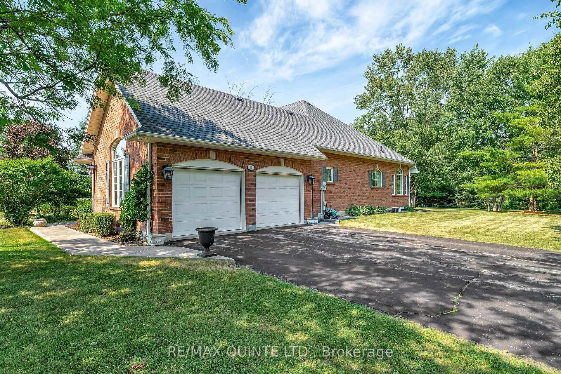 Photo 2 of 49 Penny Lane, Belleville, Thurlow Ward — HOMEH