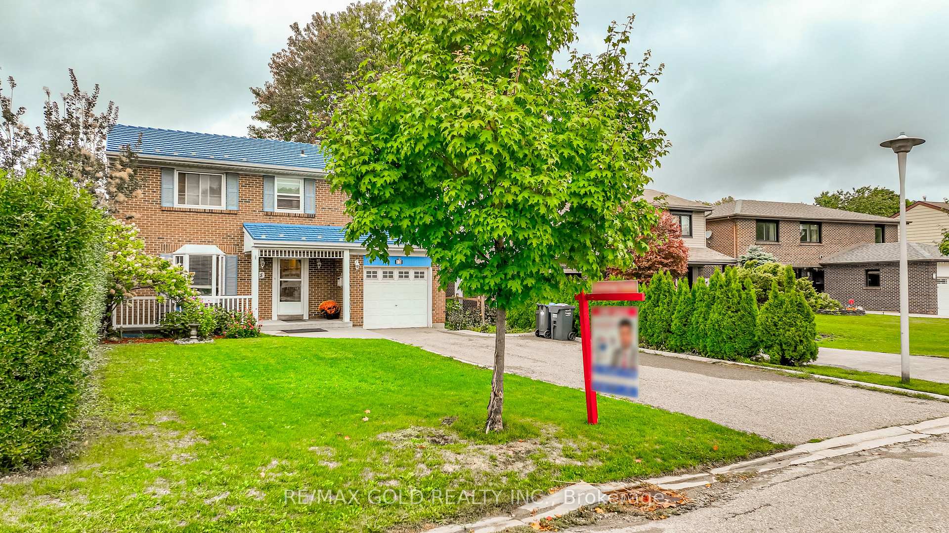 Photo 2 of 12 Lorraine Crescent, Brampton, Westgate — HOMEH