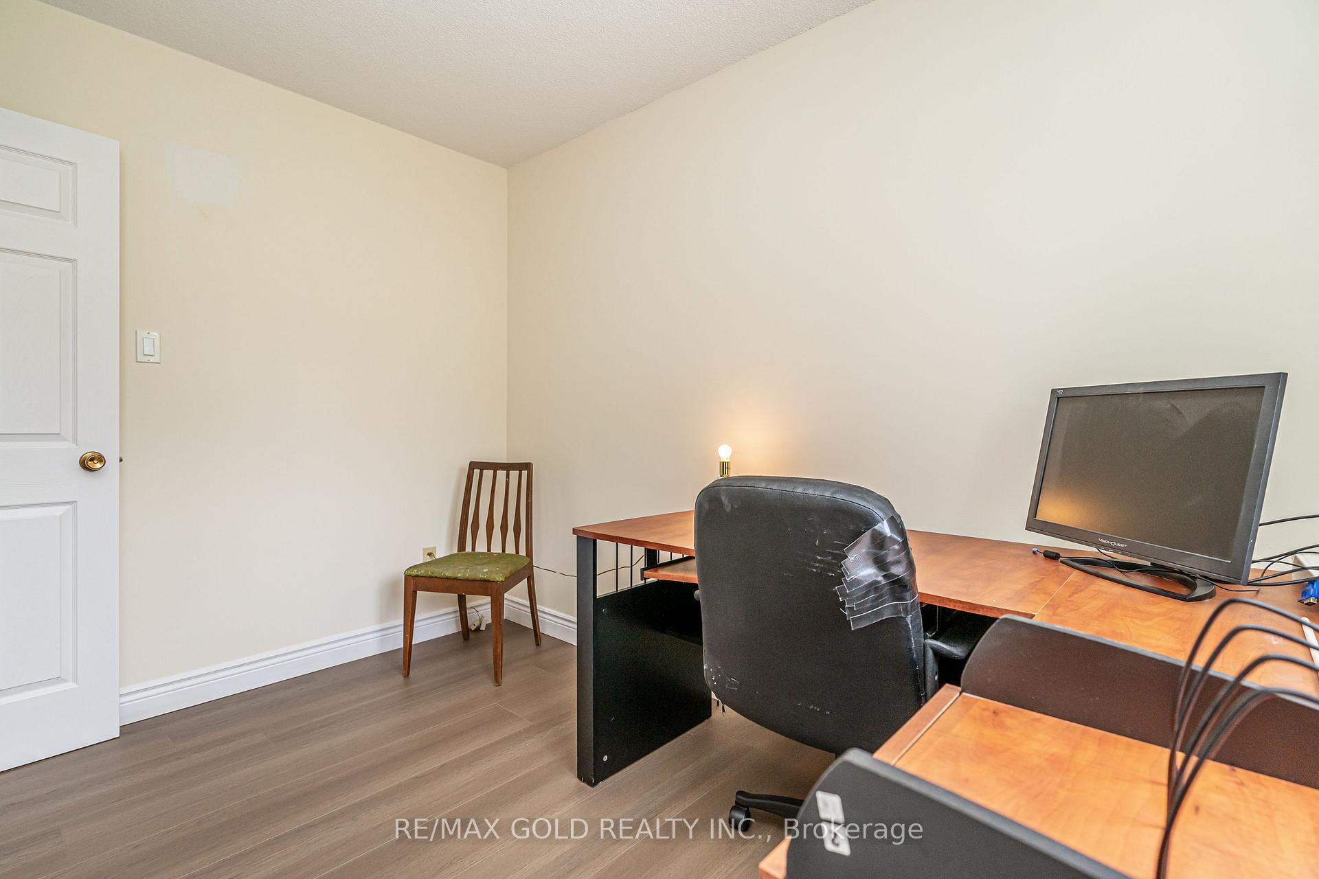 Photo 32 of 12 Lorraine Crescent, Brampton, Westgate — HOMEH