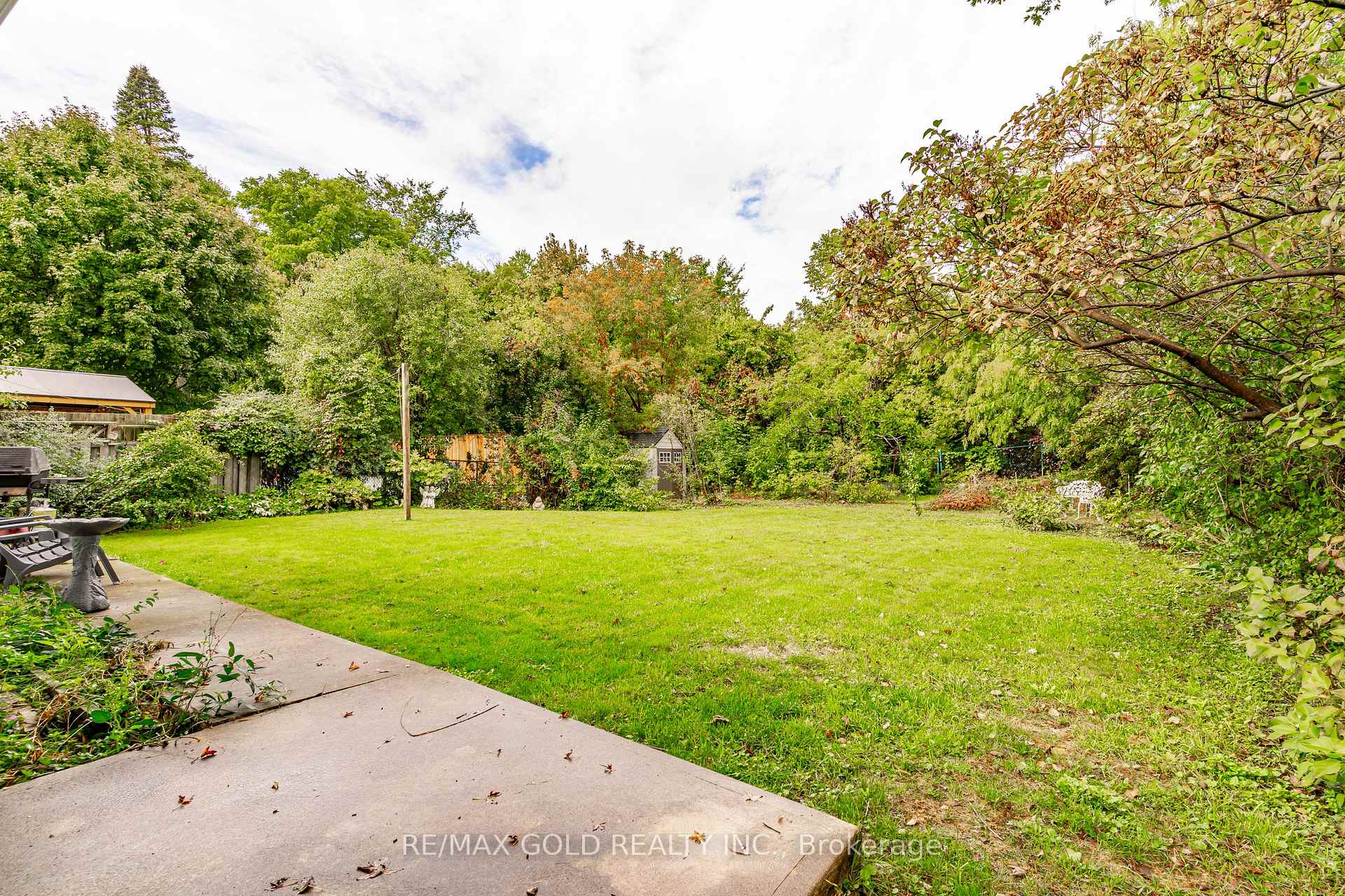 Photo 37 of 12 Lorraine Crescent, Brampton, Westgate — HOMEH