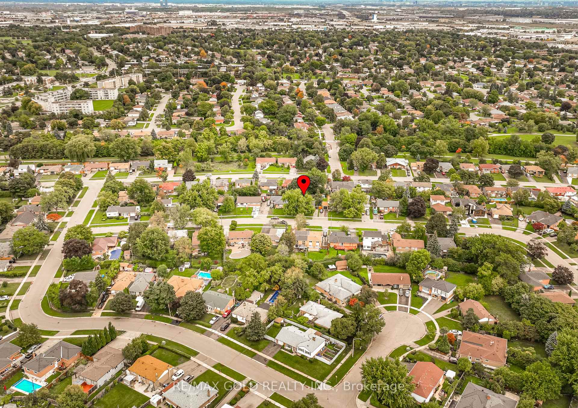 Photo 42 of 12 Lorraine Crescent, Brampton, Westgate — HOMEH