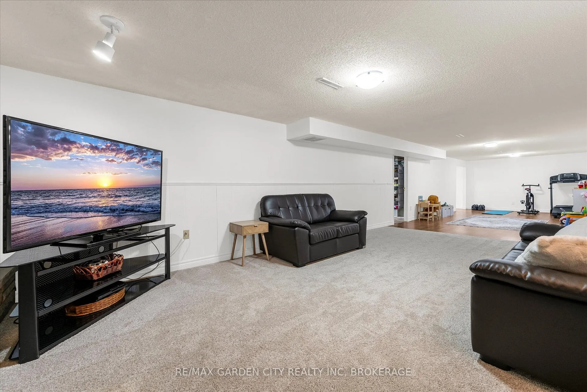 Photo 29 of 58 Diffin Drive, Welland, Prince Charles — HOMEH