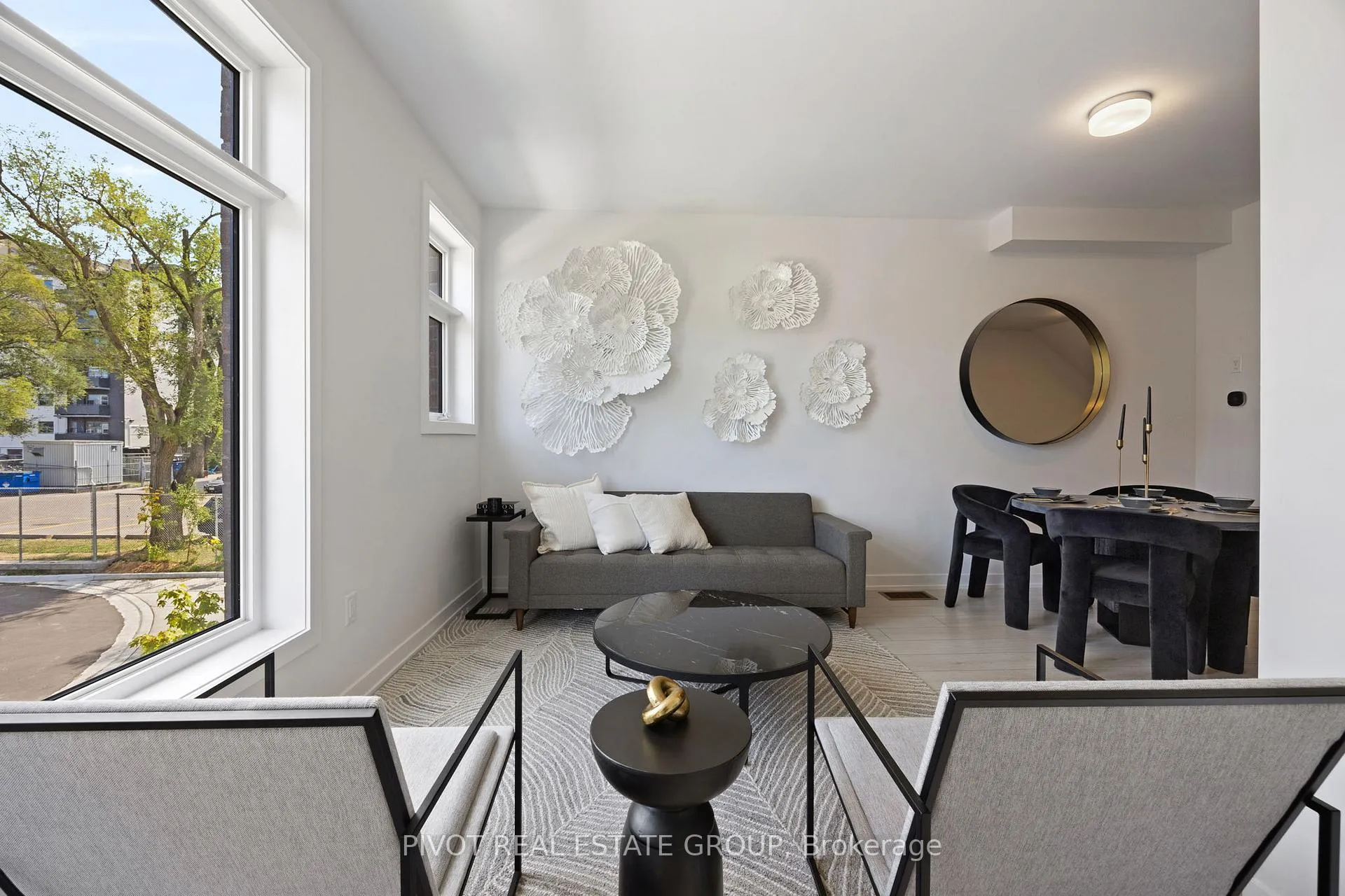 Photo 10 of 53 Akil Thomas Gardens, Scarborough, Bendale — HOMEH