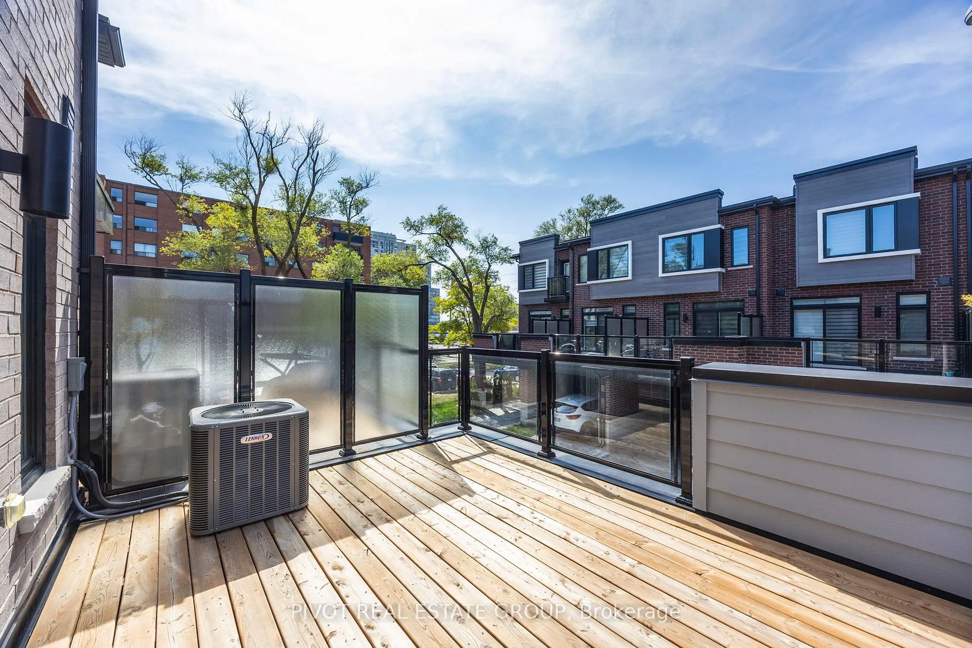 Photo 33 of 53 Akil Thomas Gardens, Scarborough, Bendale — HOMEH