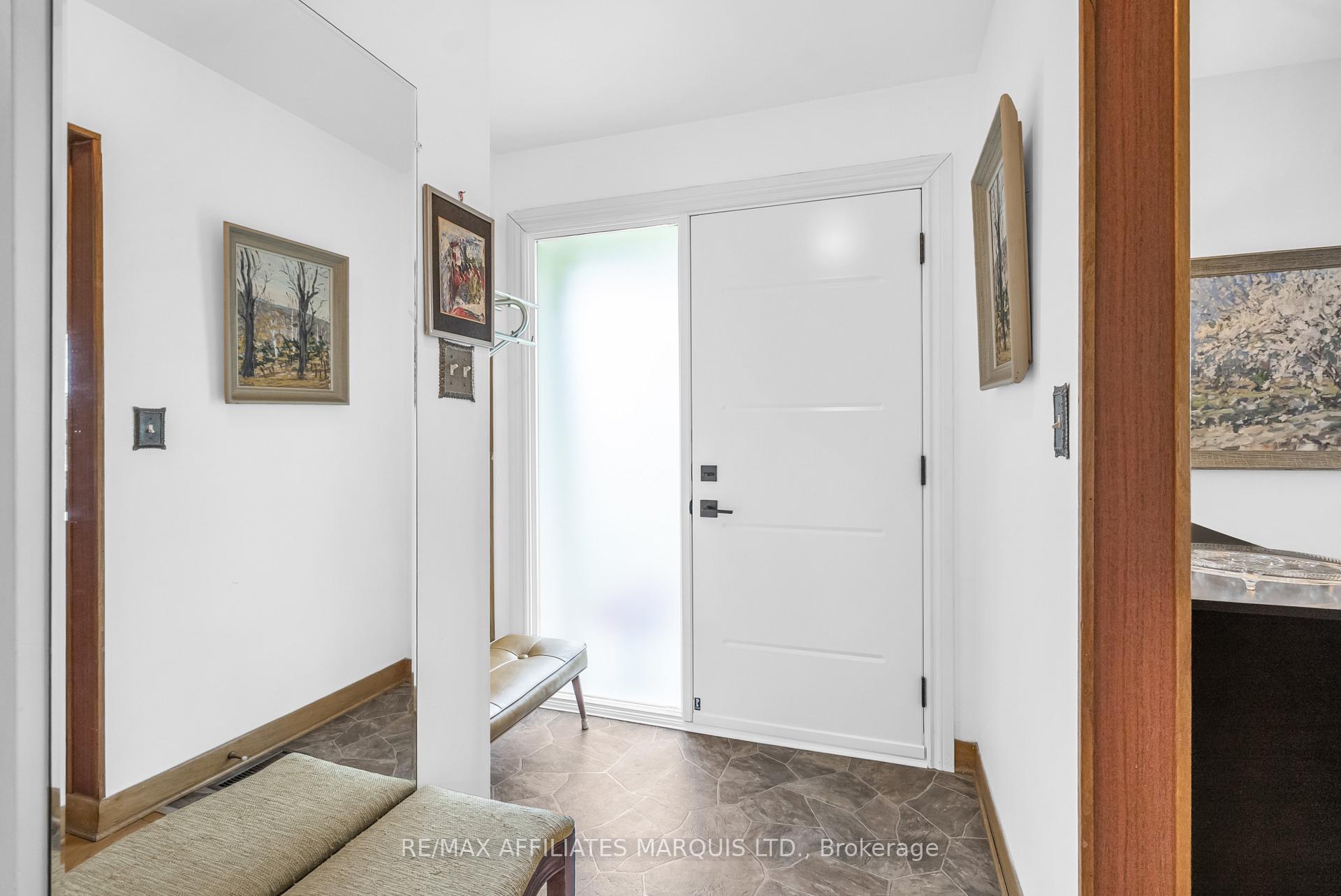 Photo 3 of 902 Pescod Avenue, Cornwall — HOMEH