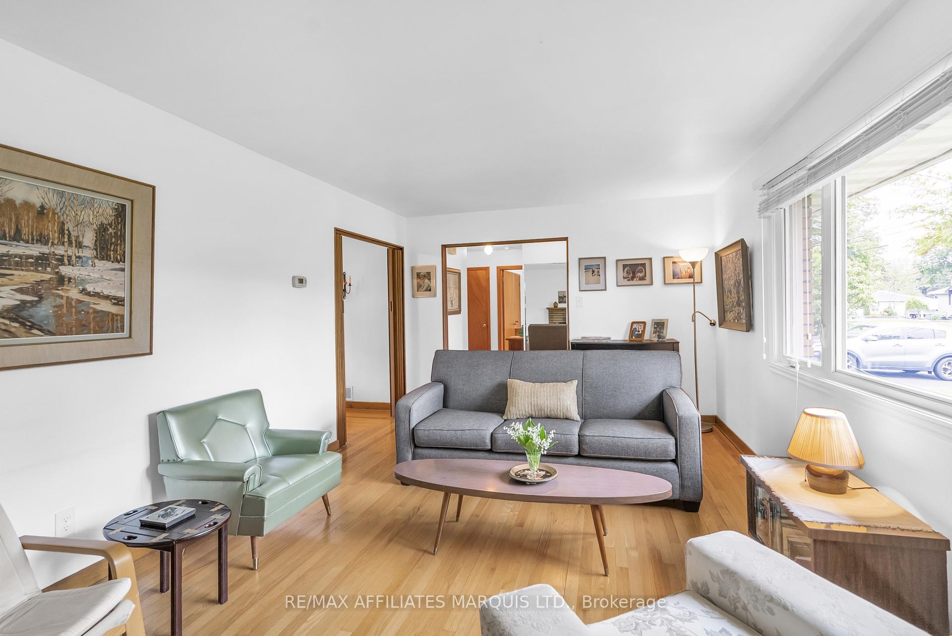 Photo 5 of 902 Pescod Avenue, Cornwall — HOMEH