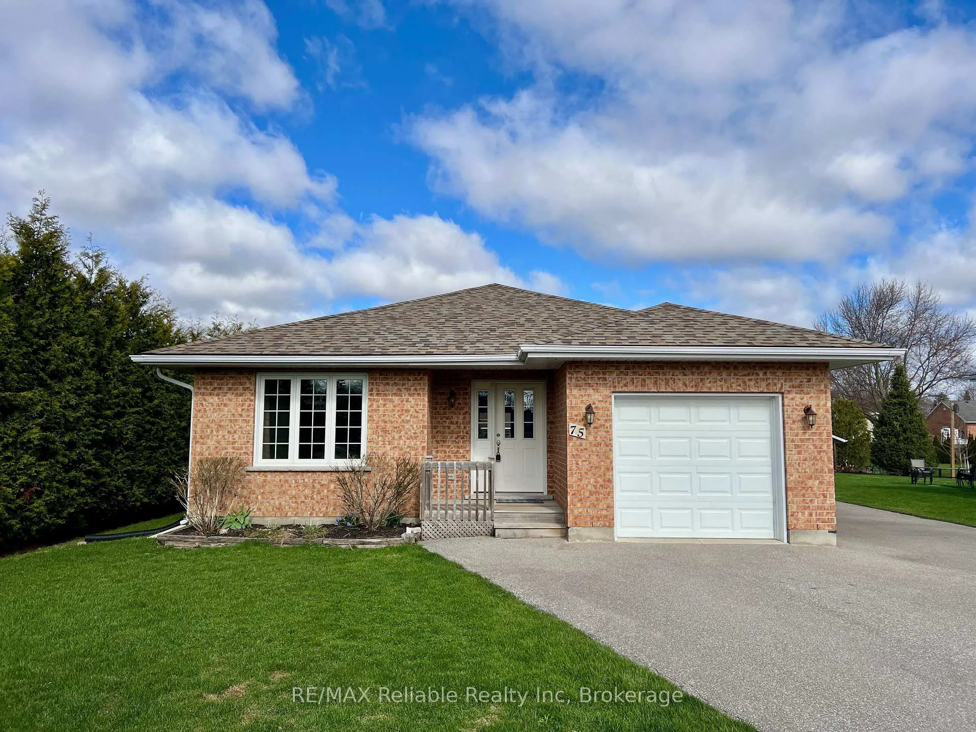 Photo 3 of 75 Ord Street, Huron East, Seaforth — HOMEH