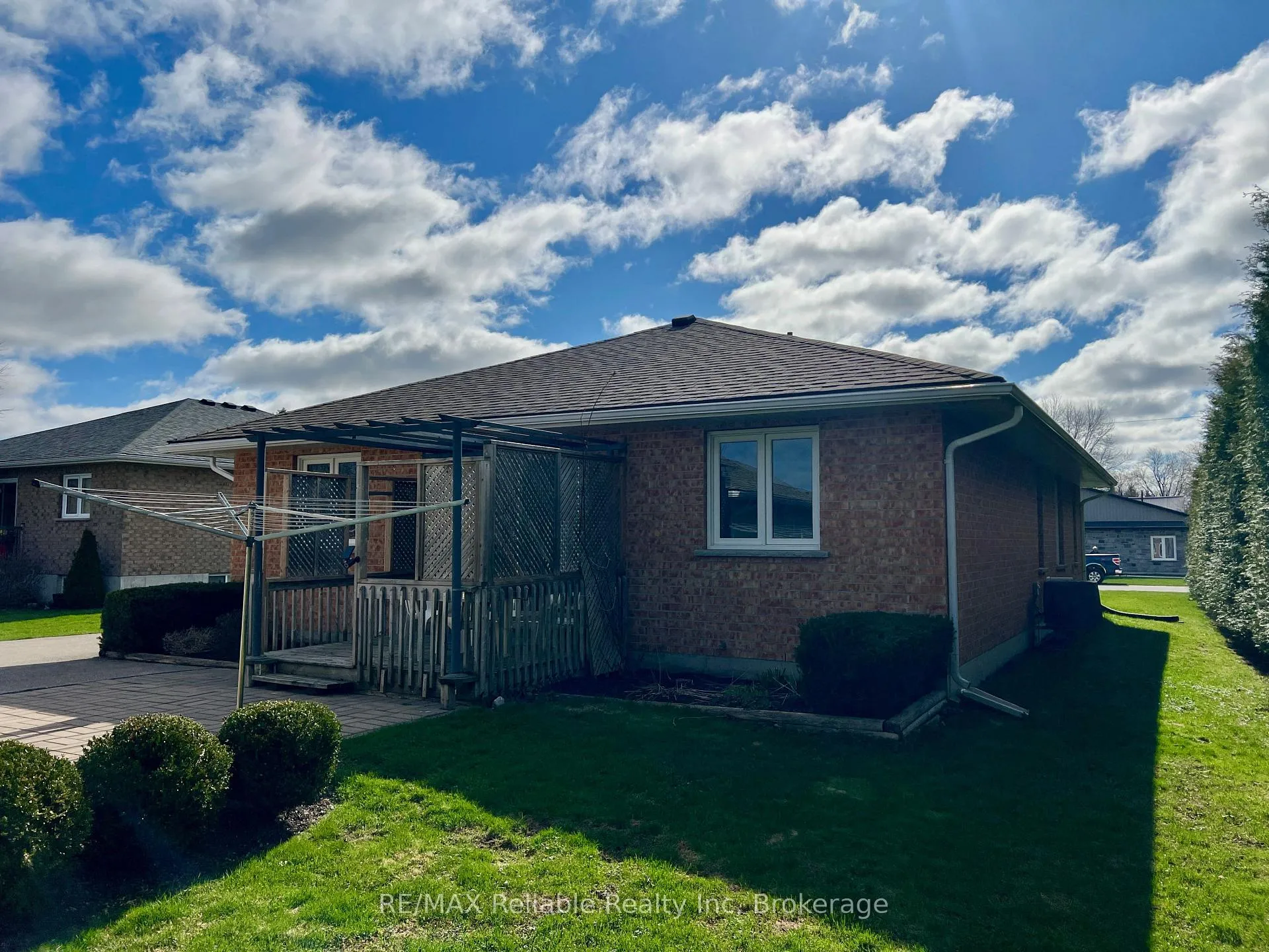 Photo 4 of 75 Ord Street, Huron East, Seaforth — HOMEH