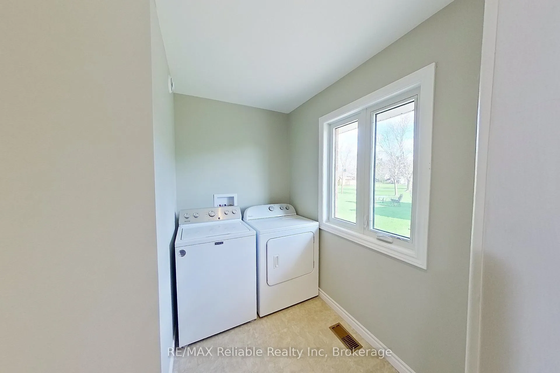 Photo 25 of 75 Ord Street, Huron East, Seaforth — HOMEH