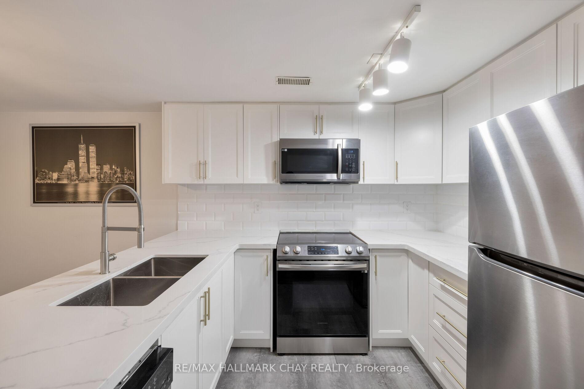 Photo 34 of 39 Eugenia Street, Barrie, Codrington — HOMEH