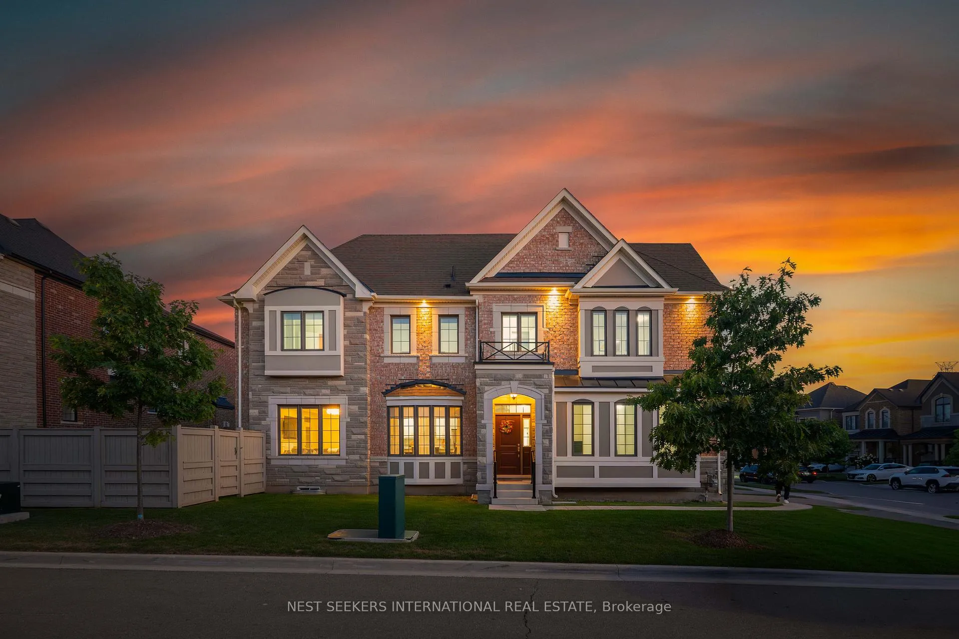 Photo 1 of 125 Lacrosse Trail, Vaughan, Kleinburg — HOMEH