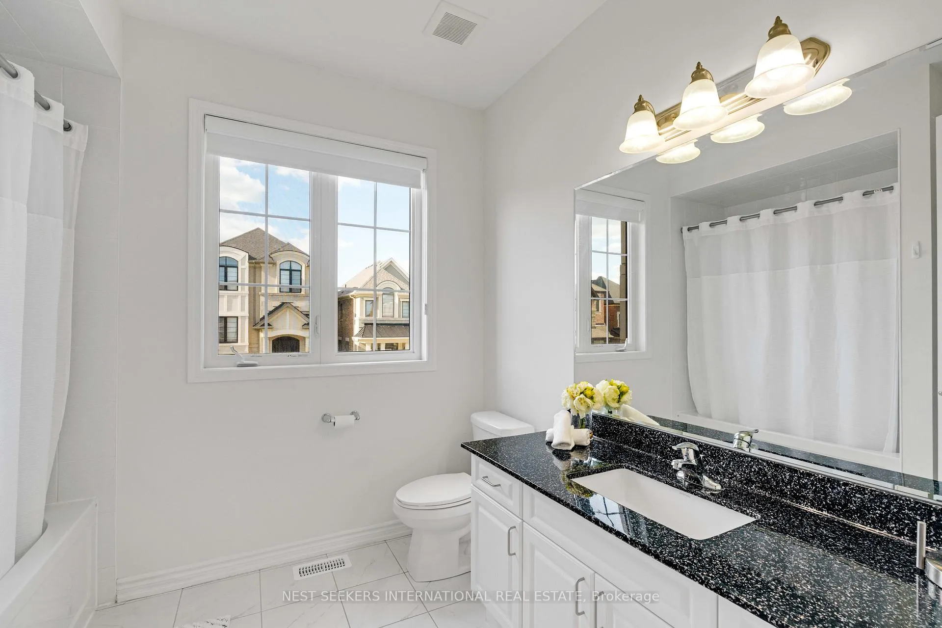 Photo 22 of 125 Lacrosse Trail, Vaughan, Kleinburg — HOMEH