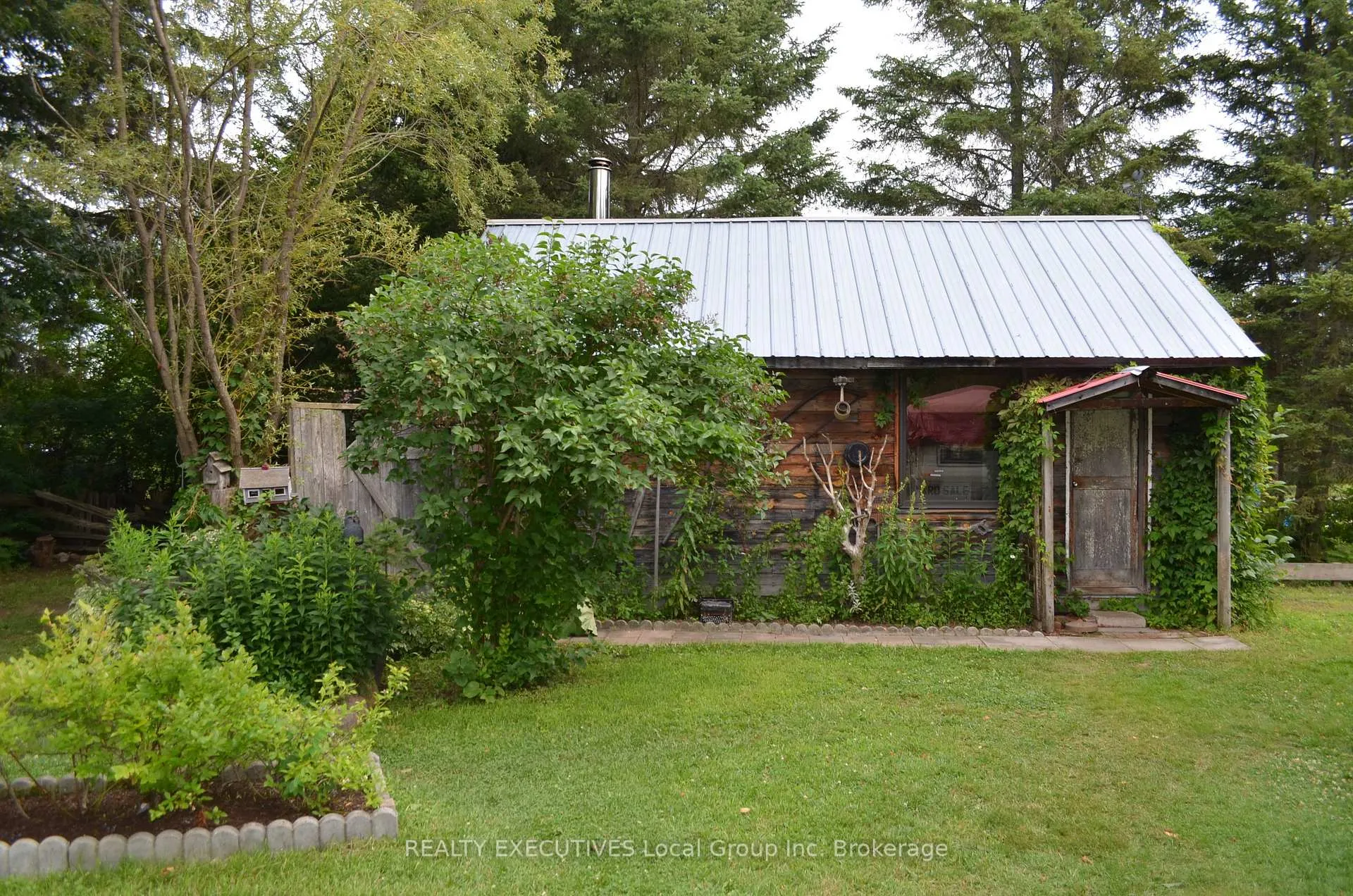 Photo 11 of 54 Riverside Avenue E, South River — HOMEH