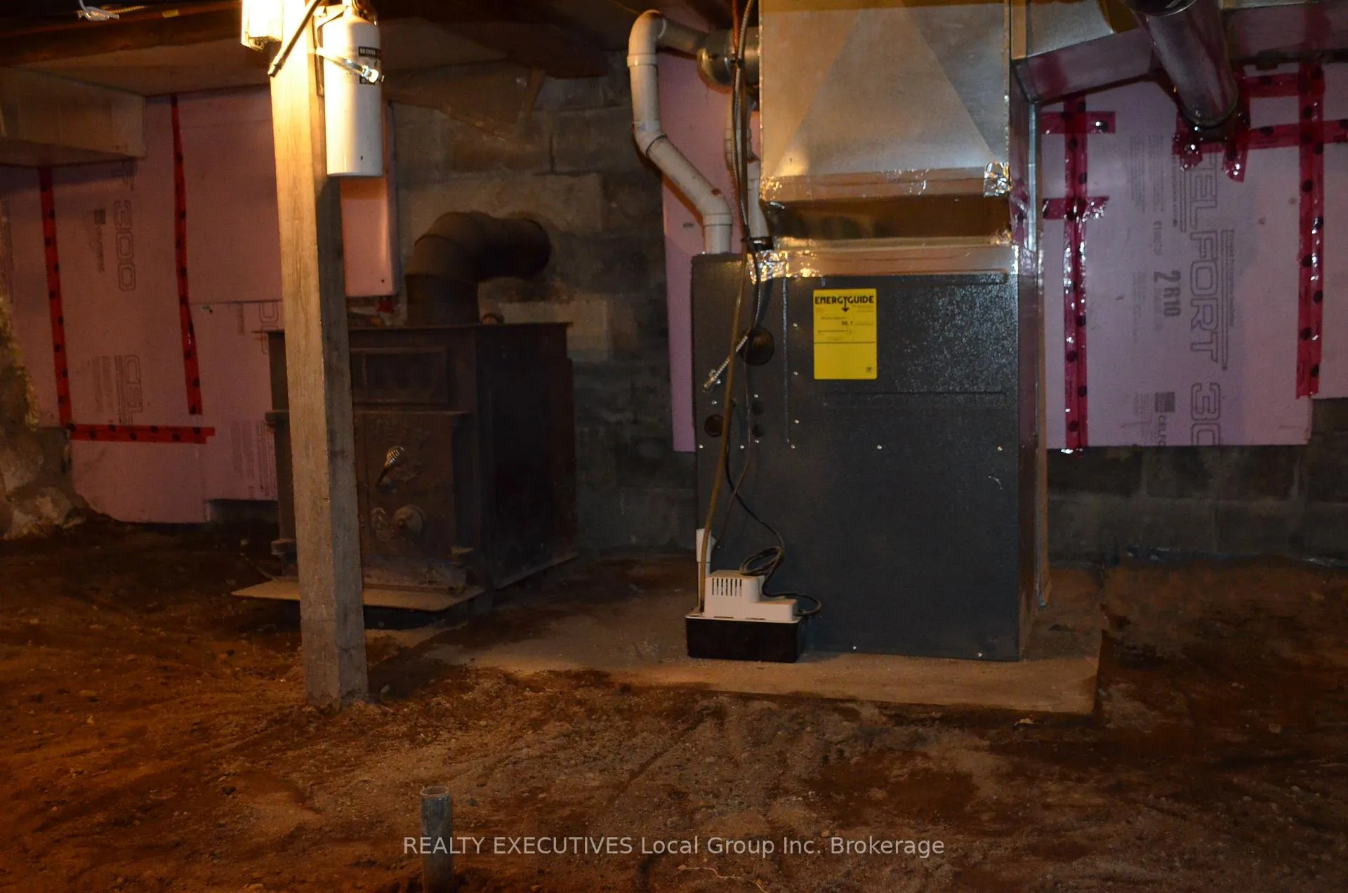 Photo 37 of 54 Riverside Avenue E, South River — HOMEH