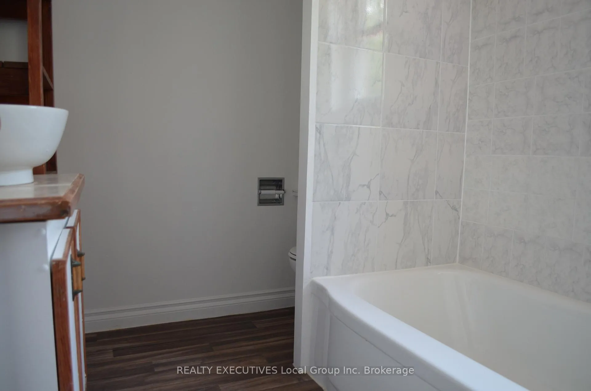 Photo 44 of 54 Riverside Avenue E, South River — HOMEH