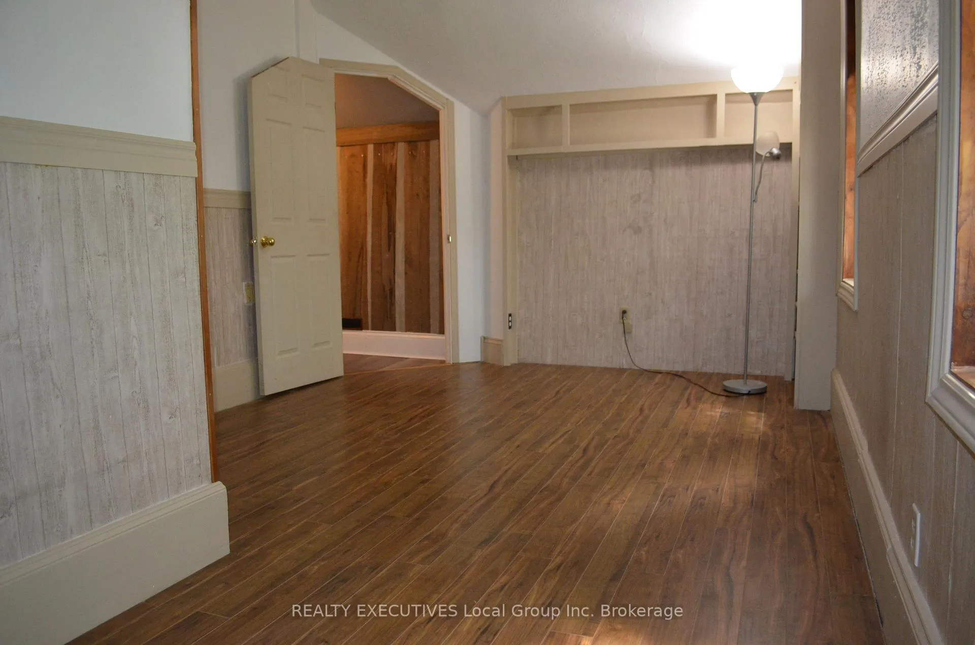Photo 46 of 54 Riverside Avenue E, South River — HOMEH